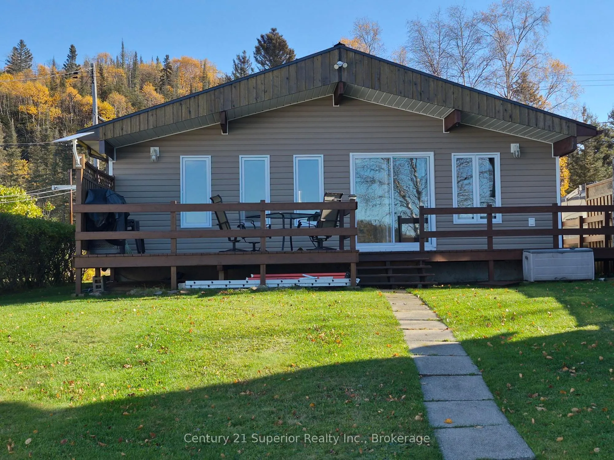 143 Sunset Drive N