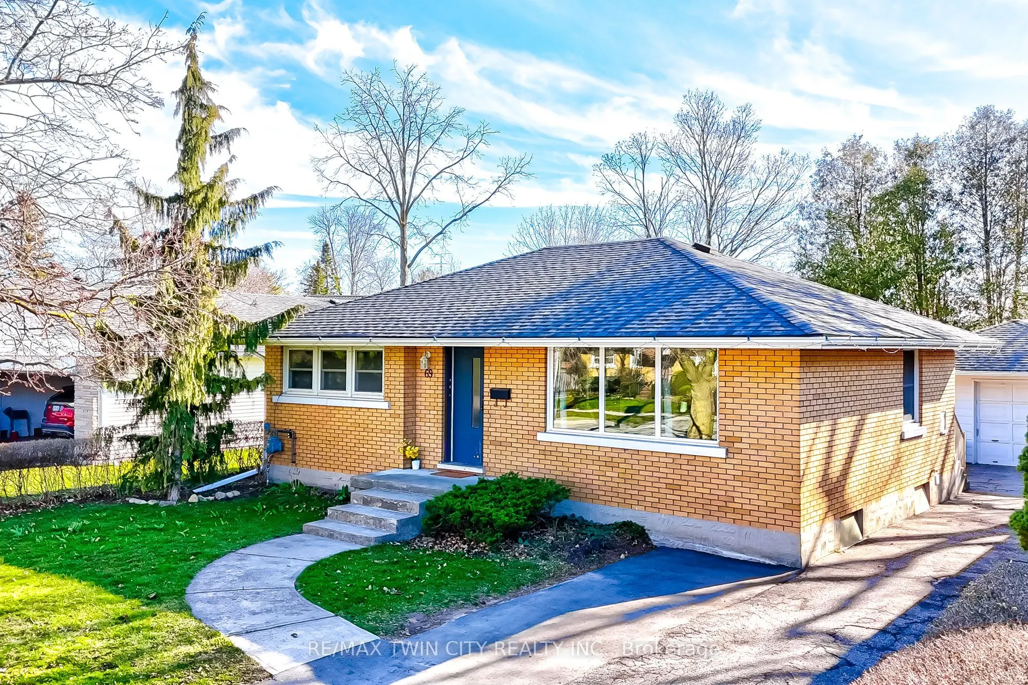 69 Maywood Road #Upper