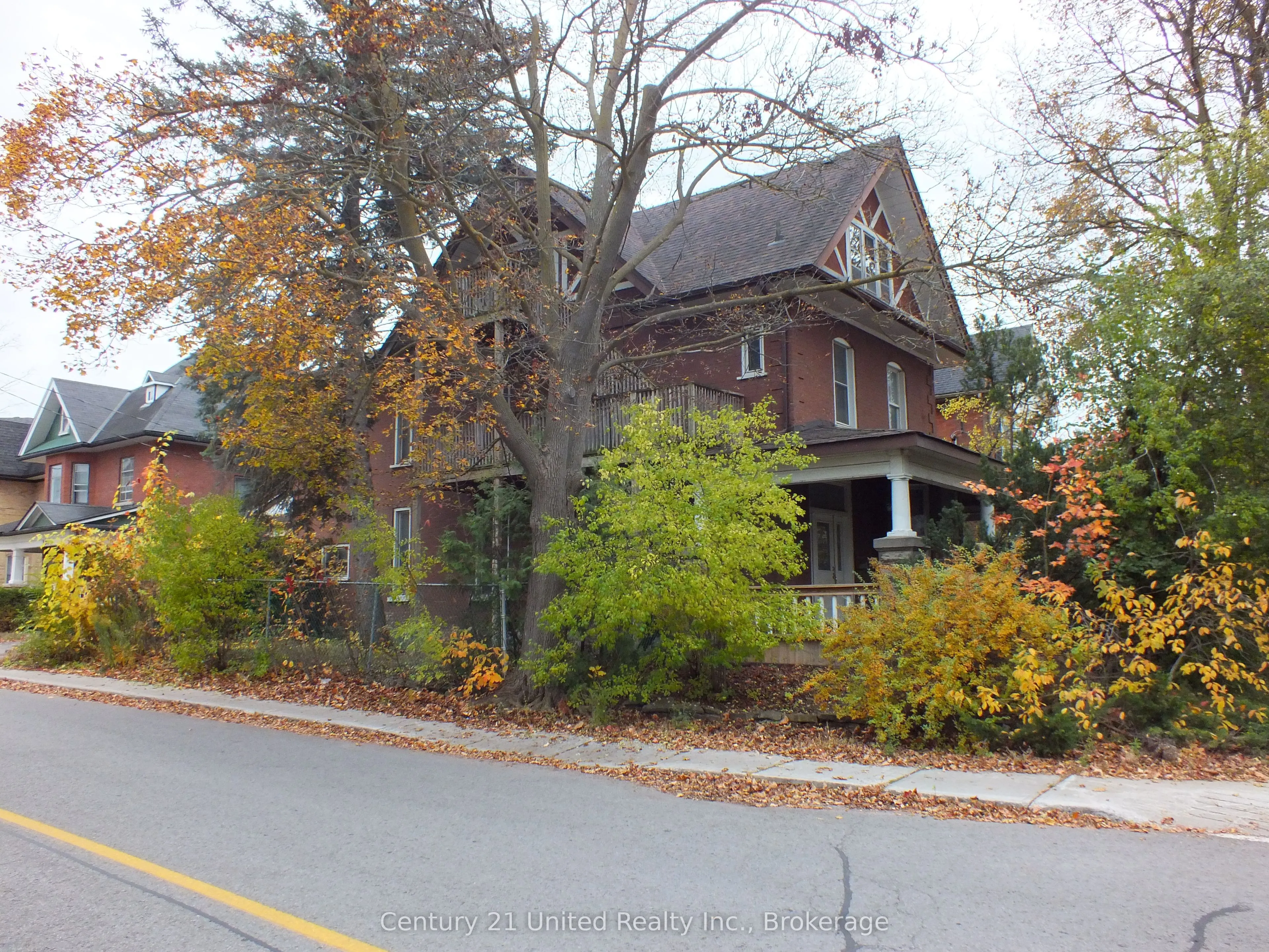 400 Downie Street