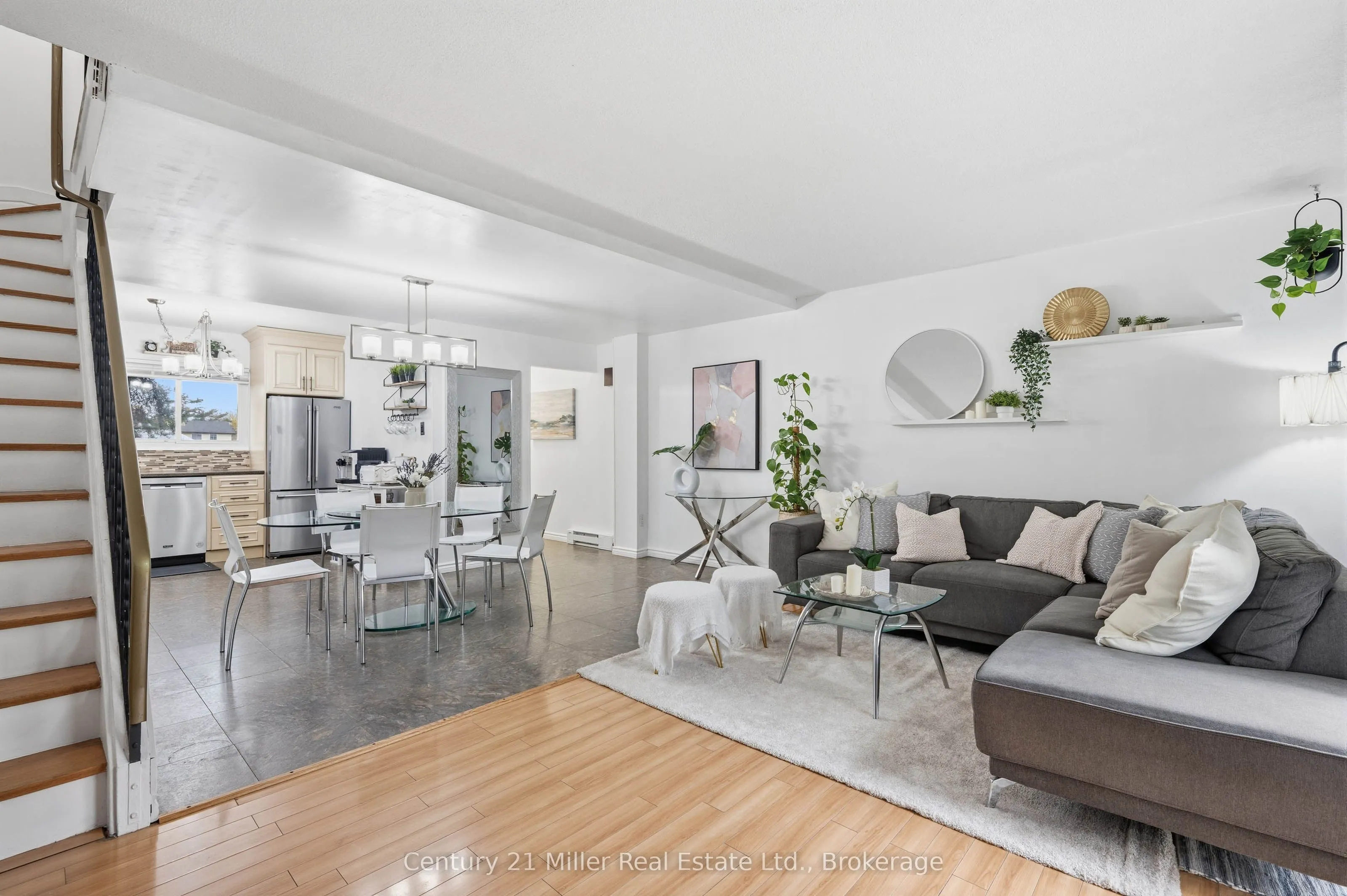 162 Jansen Avenue #26