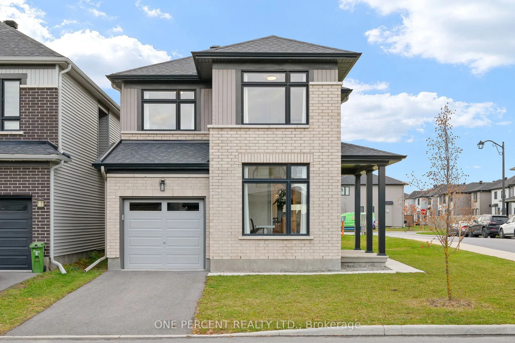 312 Finial Way