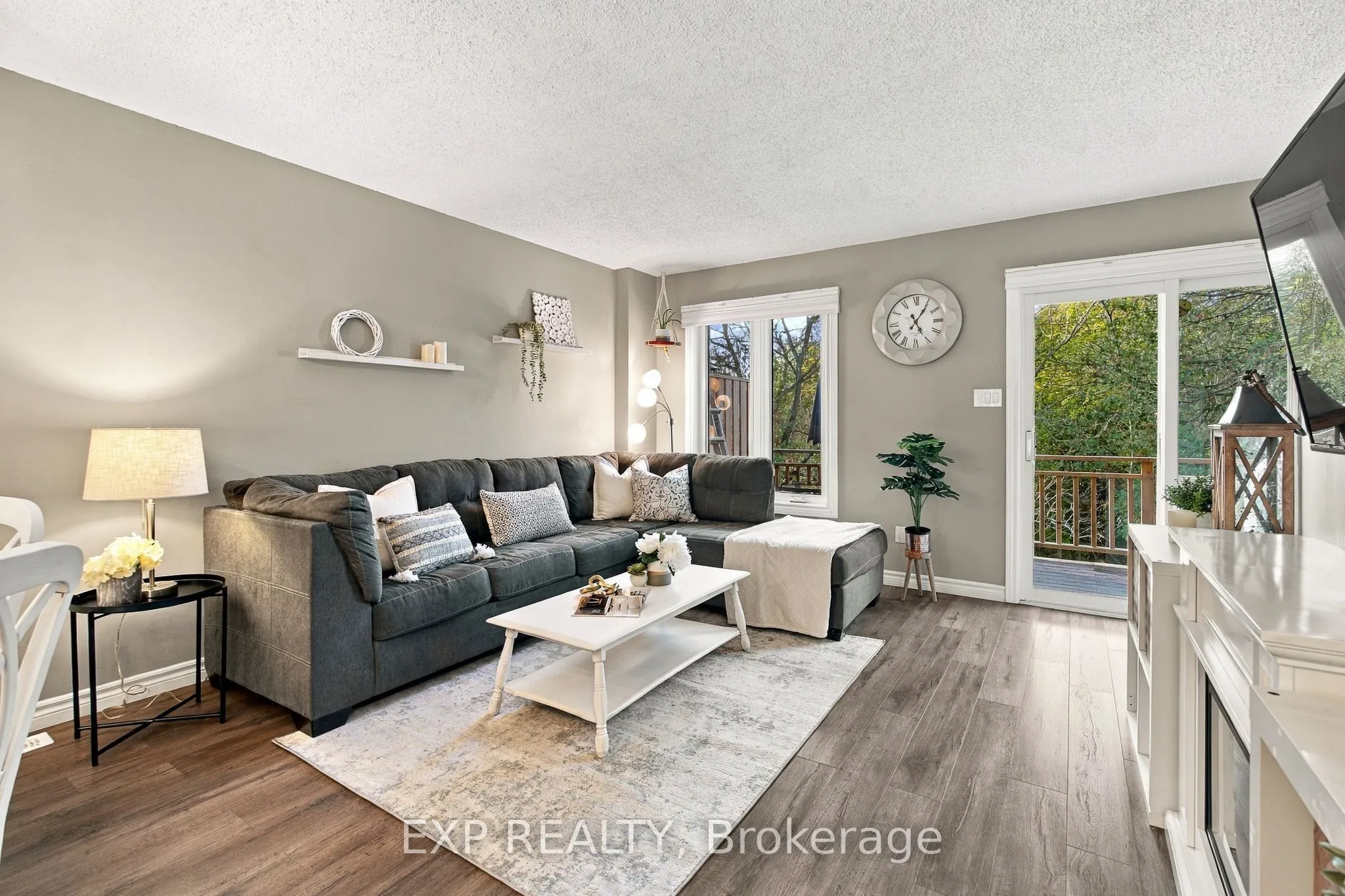 100 Inkerman Street #10