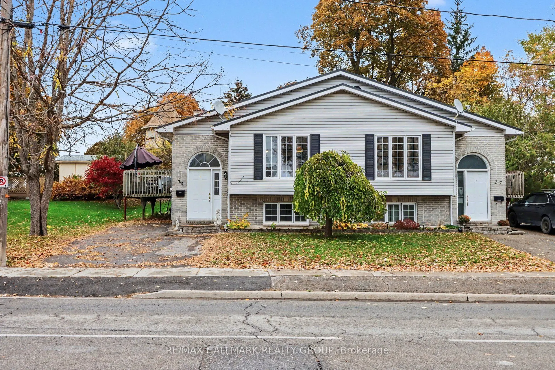 25 ELMSLEY Street S