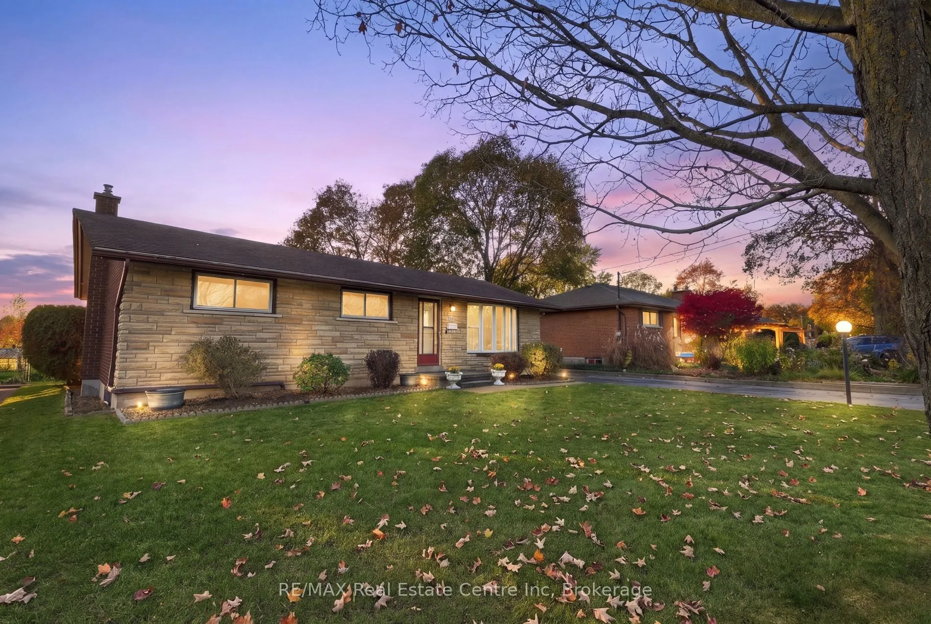 43 Ottawa Crescent
