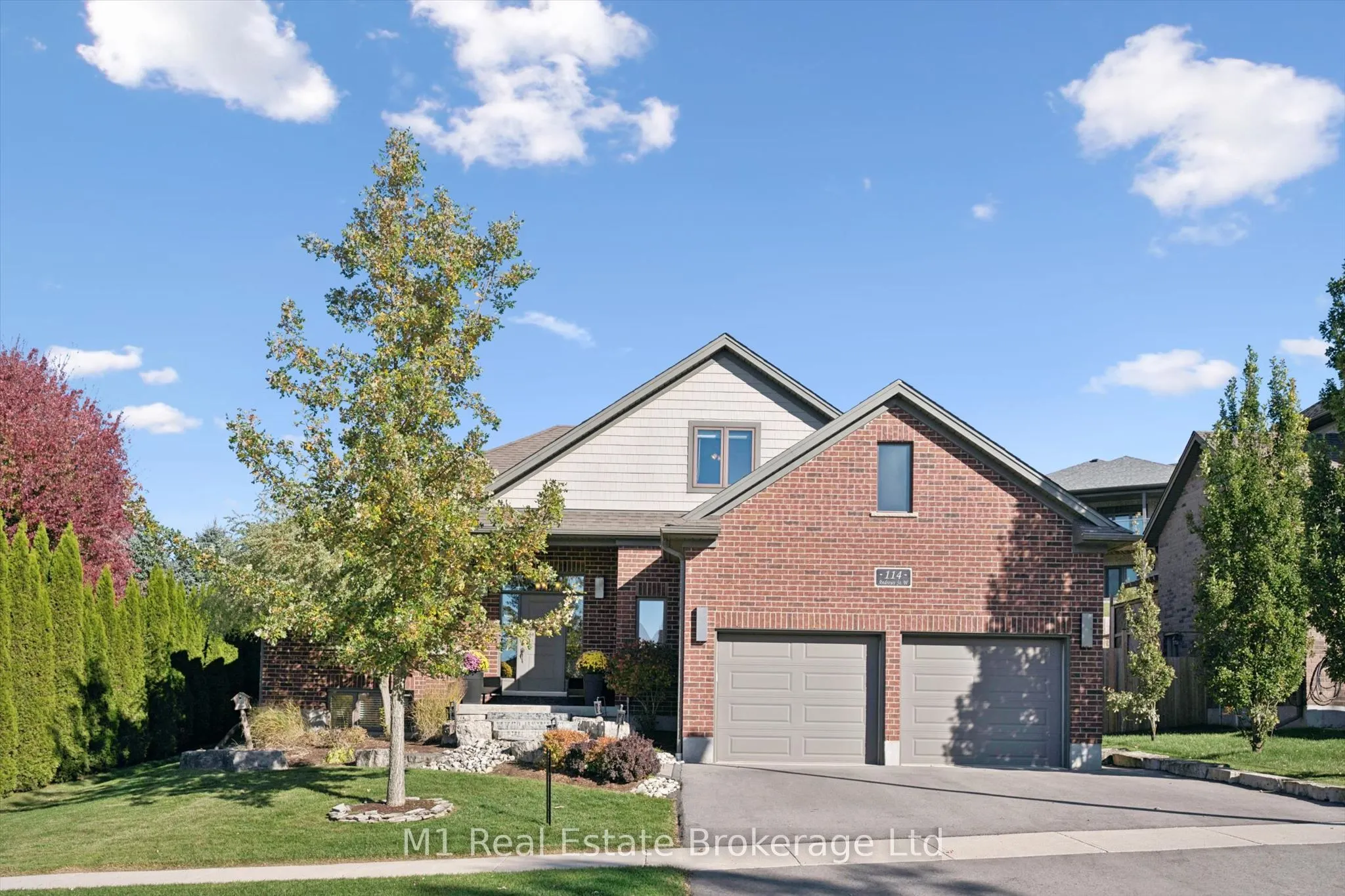 114 Andrews Drive W