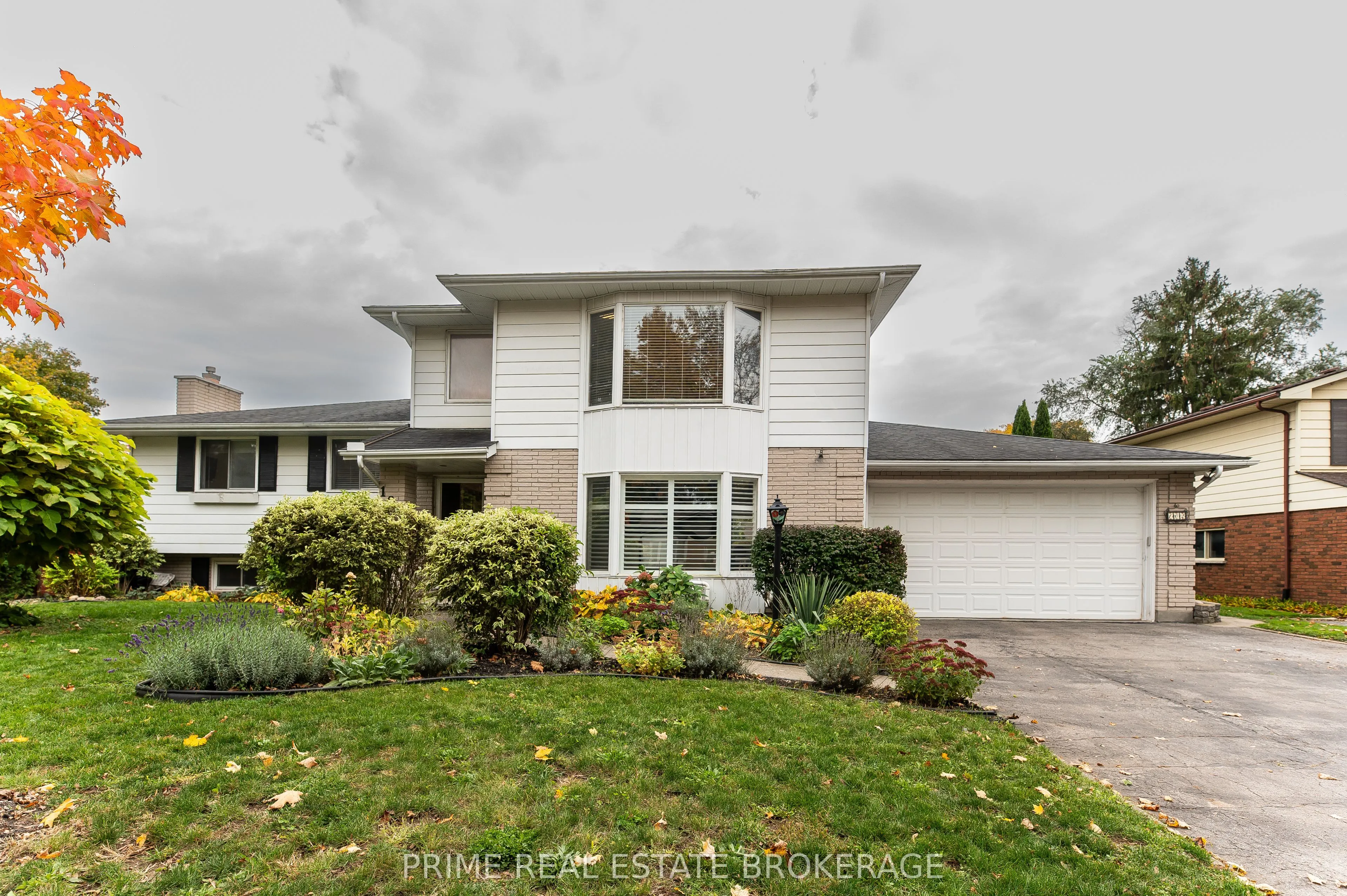 102 Glenburnie Crescent