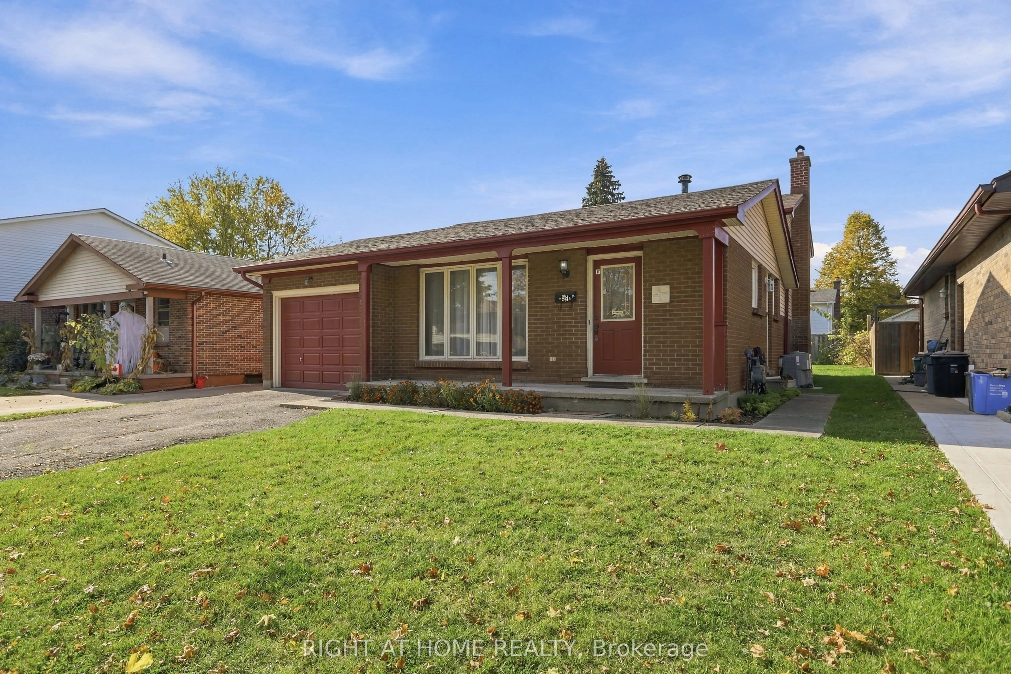 53 Lysanda Avenue
