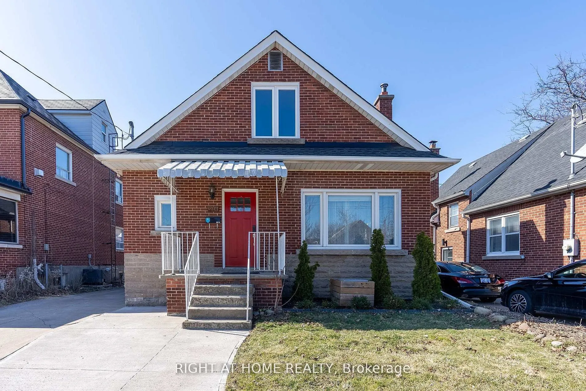 214 Kenilworth Avenue S