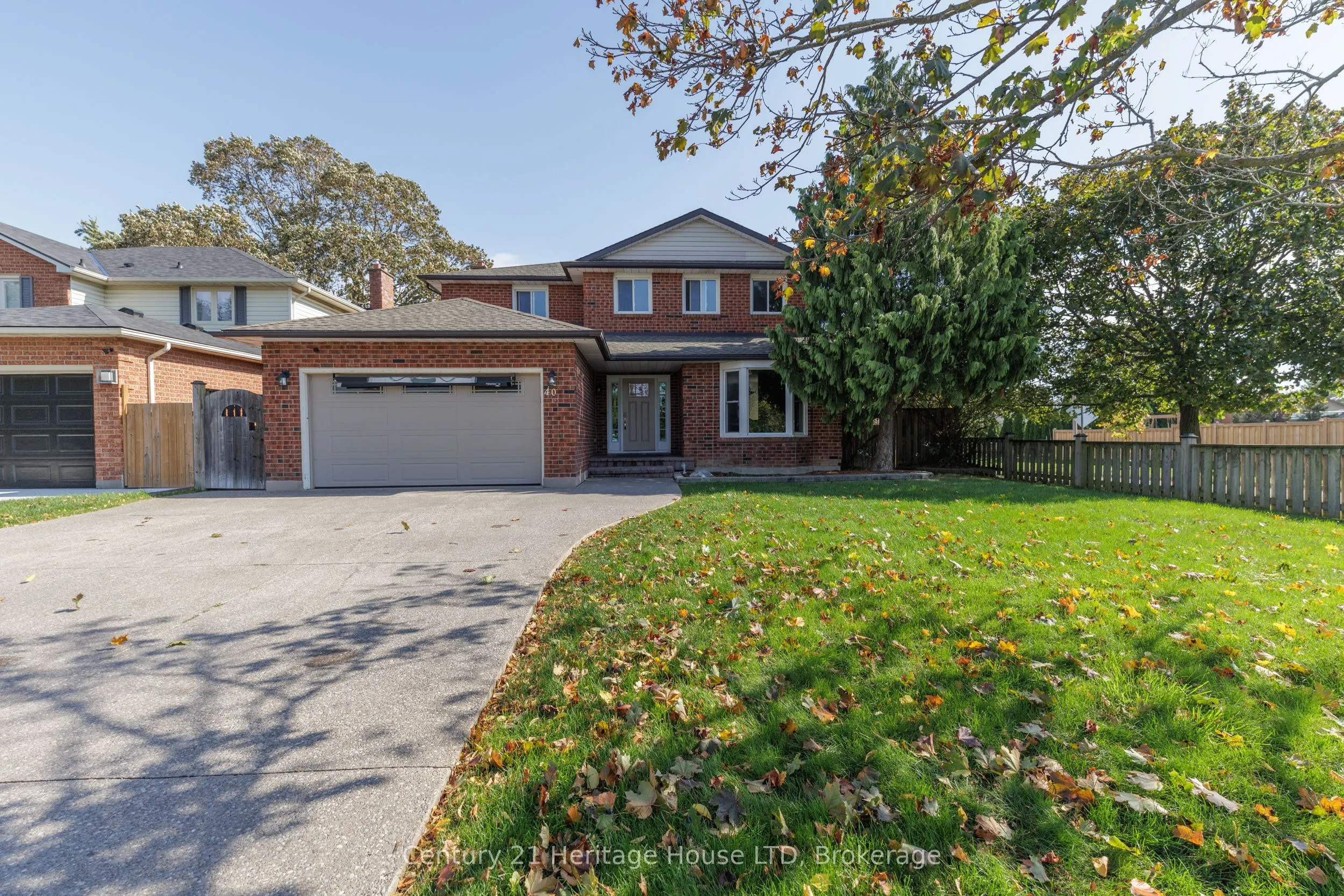 40 Strada Boulevard