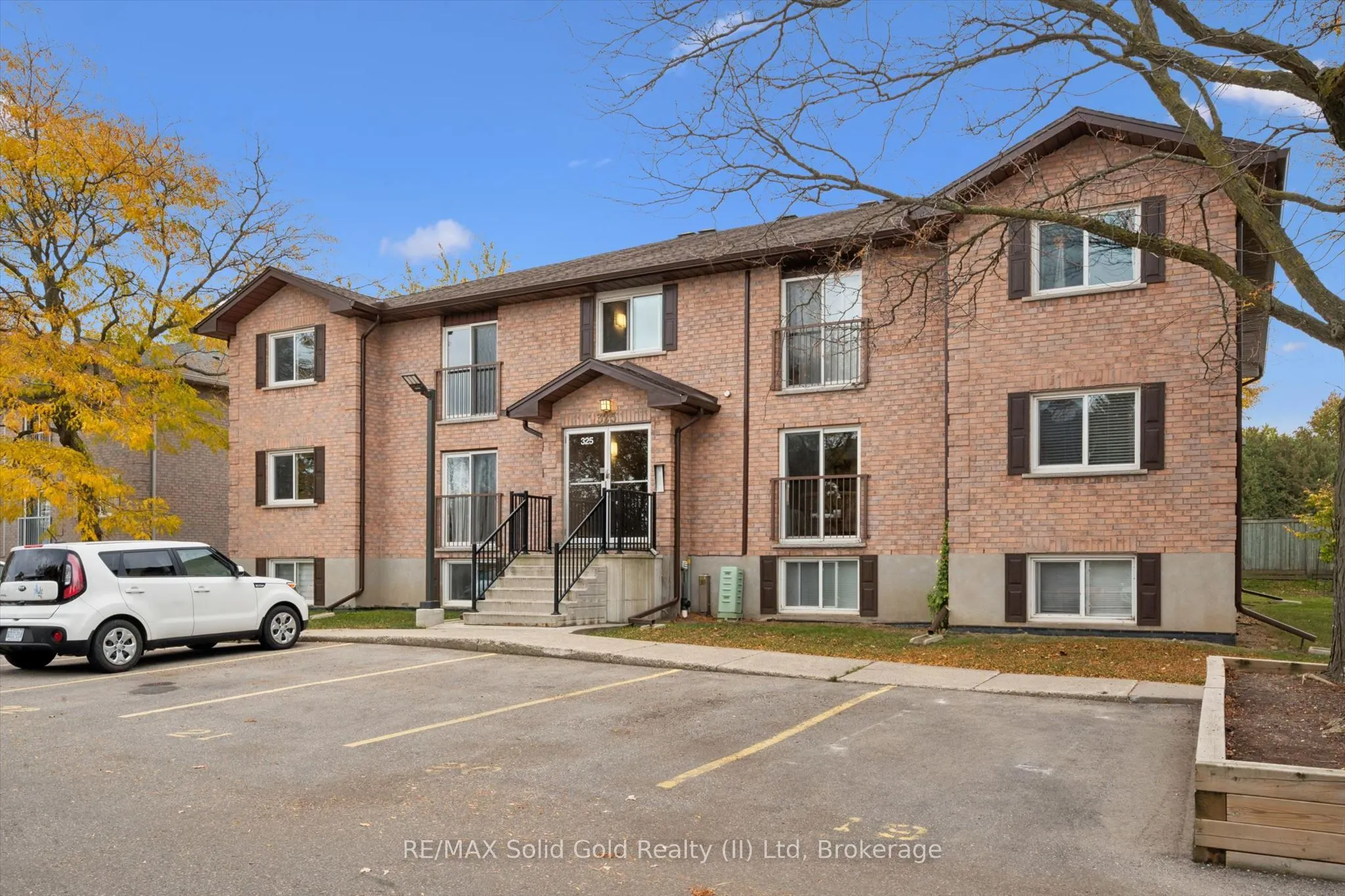 325 Northlake Drive #11