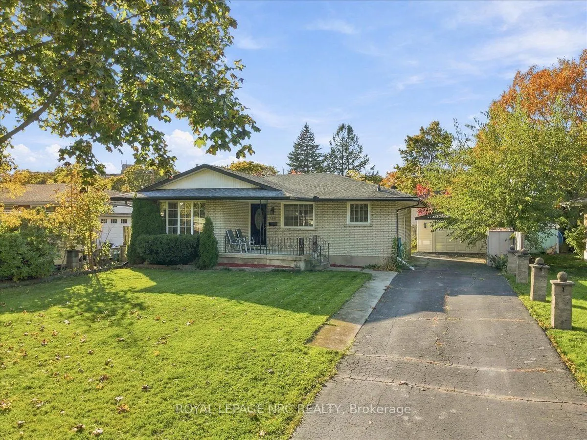51 Highcourt Crescent