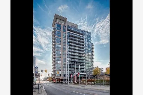 85 Duke Street #902