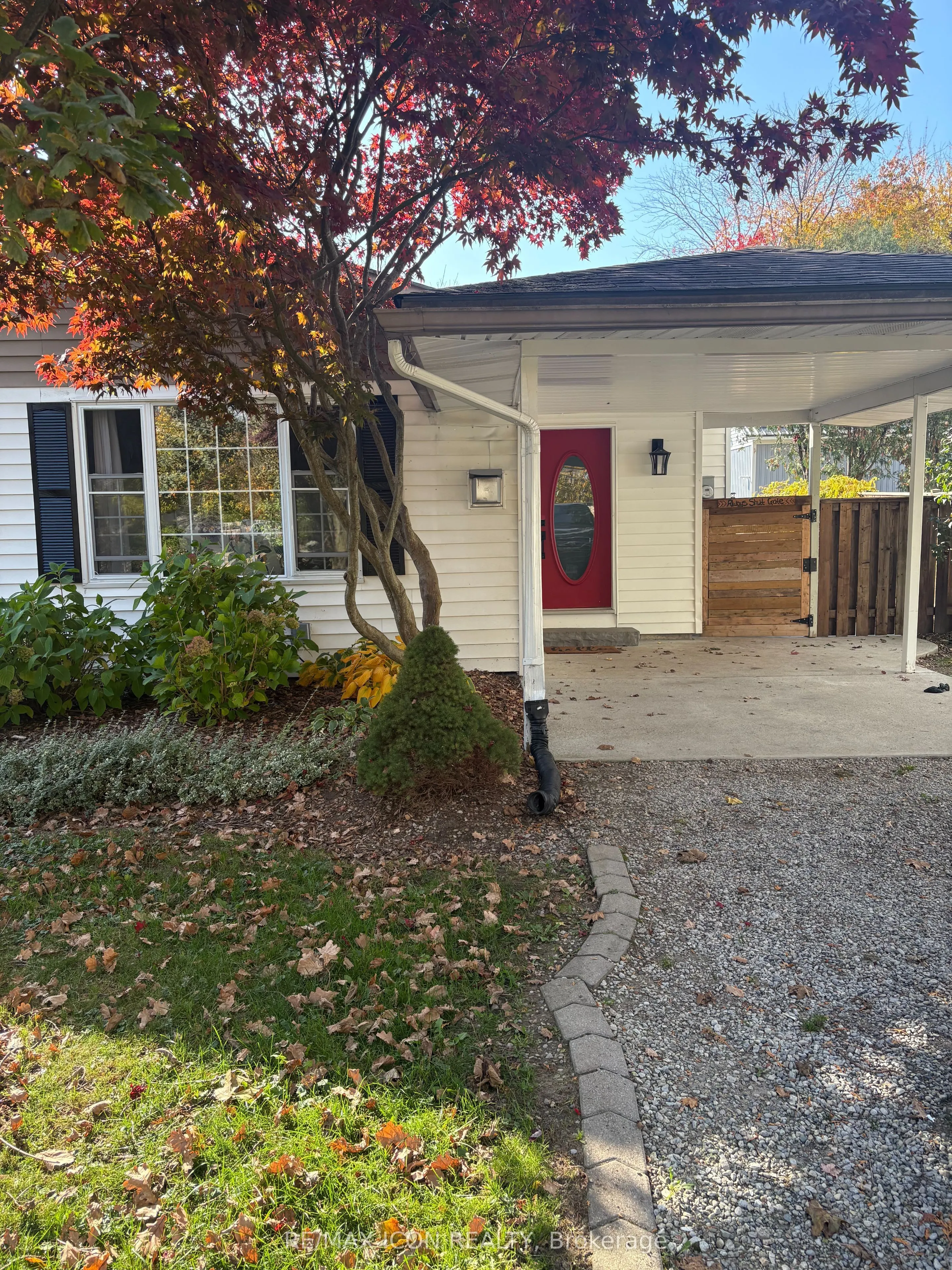 127 Duke Street S #B