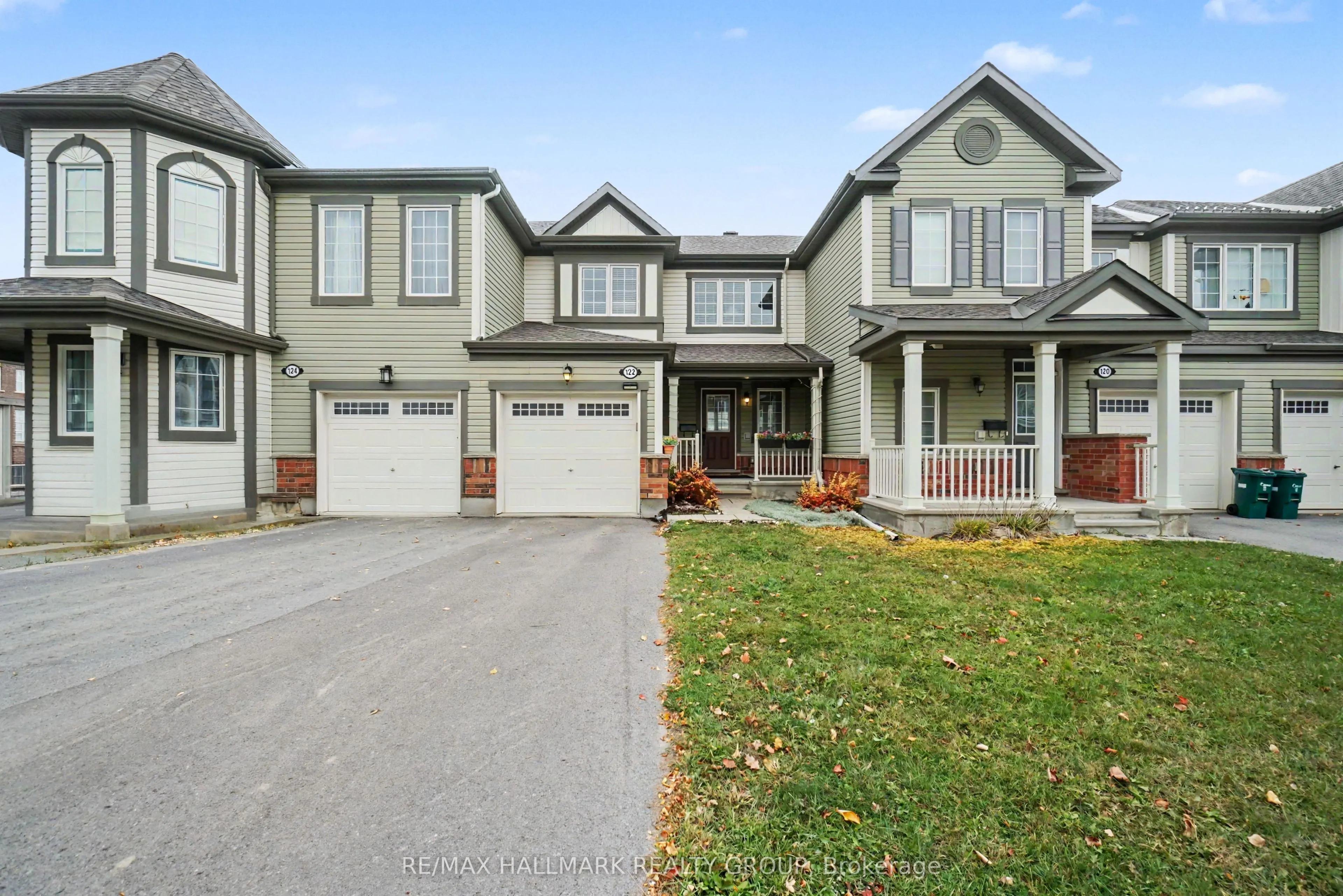 122 Buffalograss Crescent