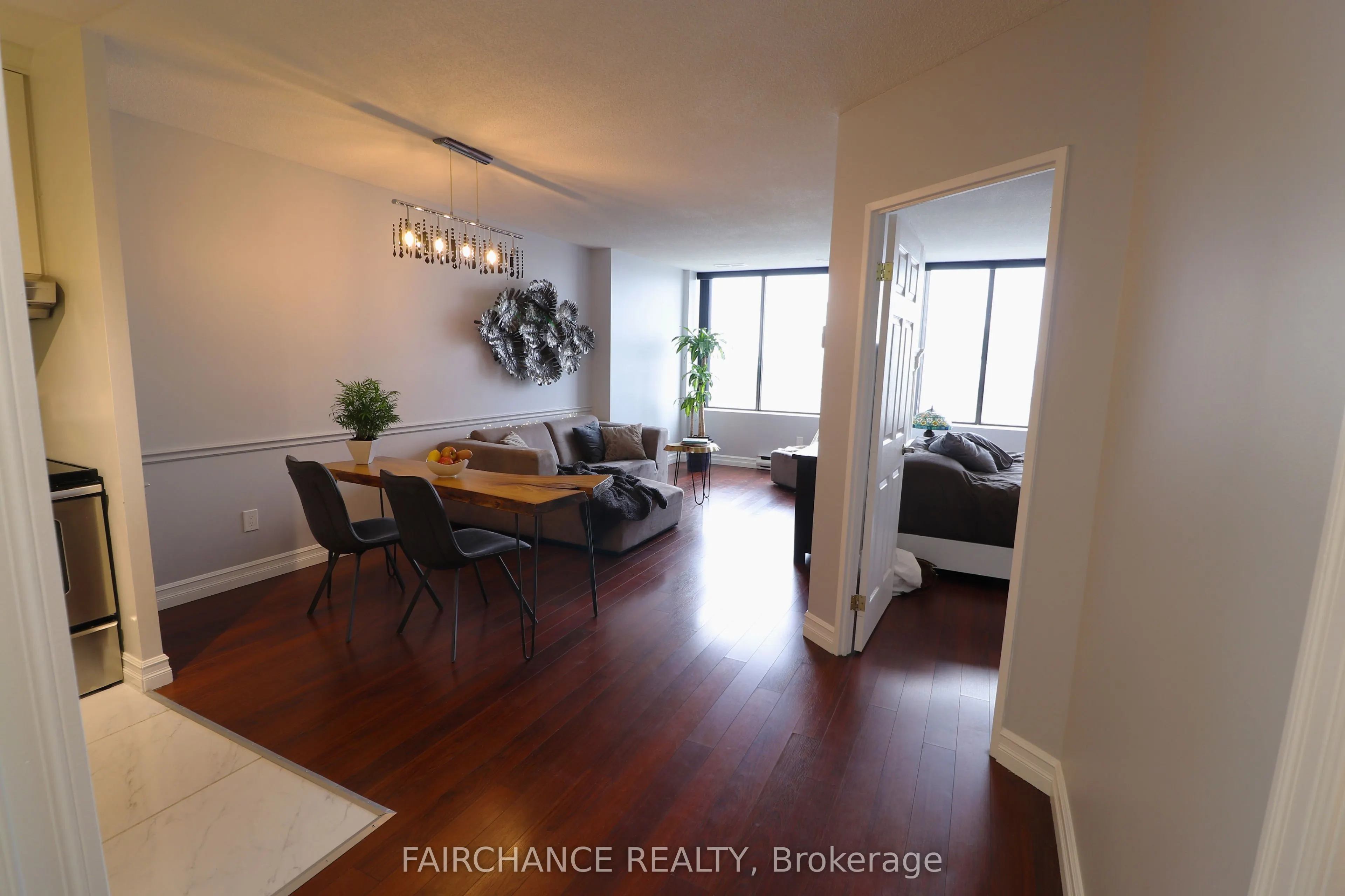 389 Dundas Street #2204