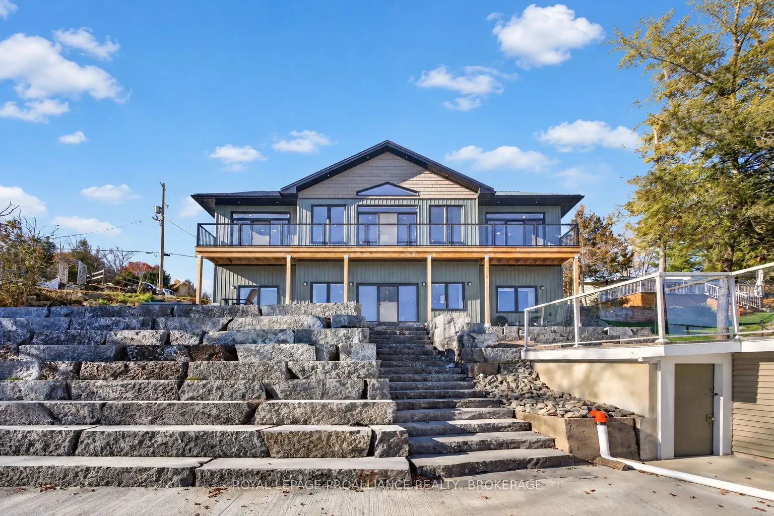 954 Loon Bay Lane