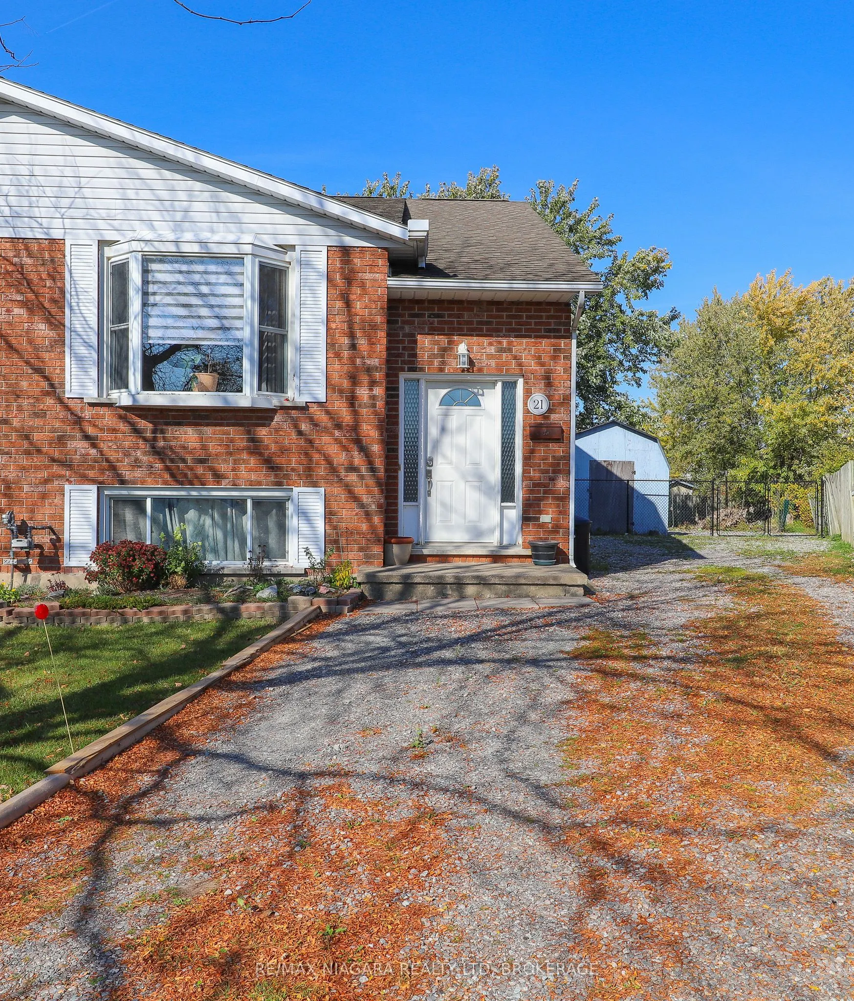 21 Justina Court #MAIN FLOOR