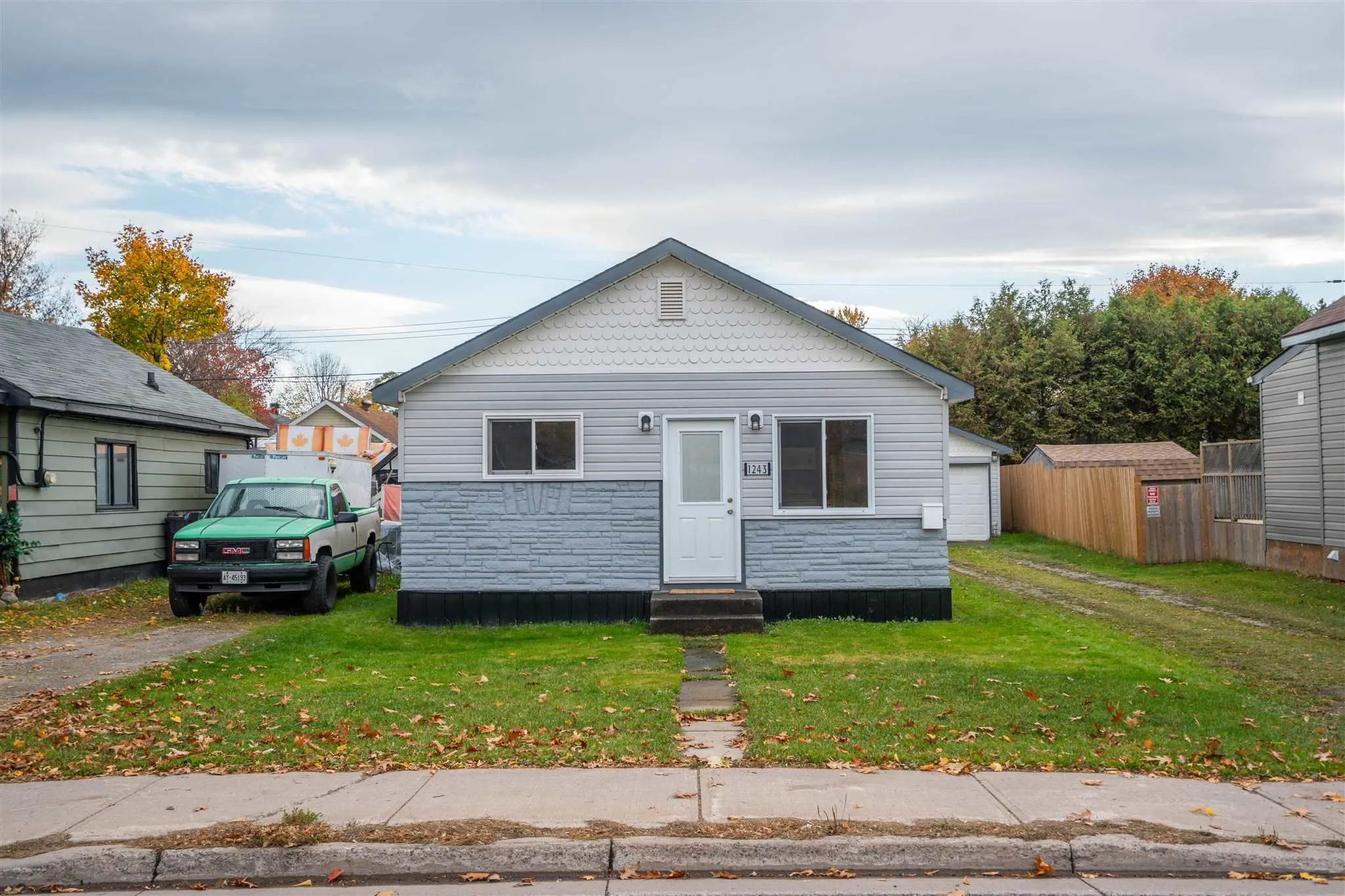 1243 Wellington E