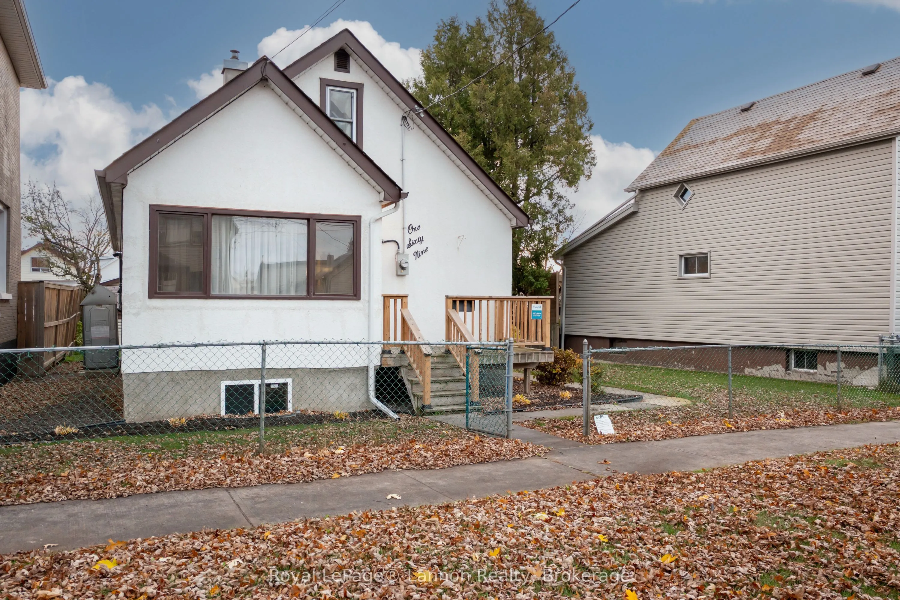 169 Machar Avenue