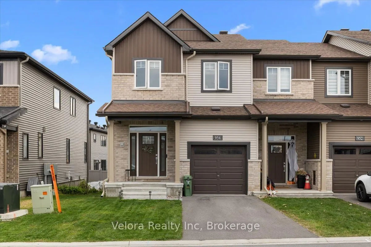 954 Athenry Court
