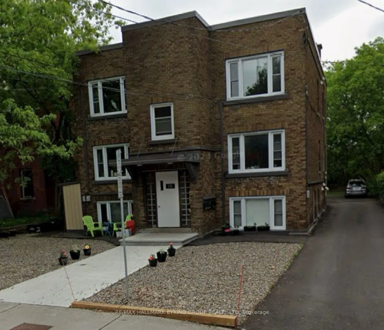 131 Hawthorne Avenue #4