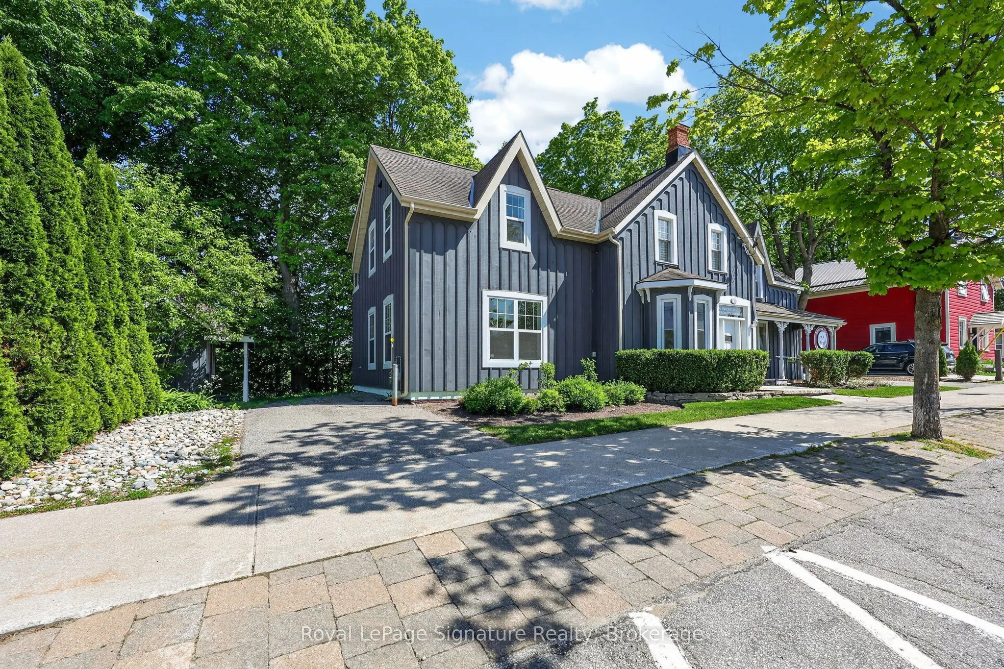 21 Bruce Street N