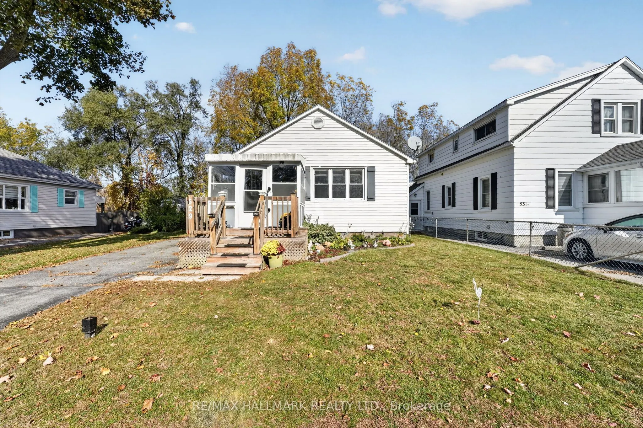 529 Alder Street E