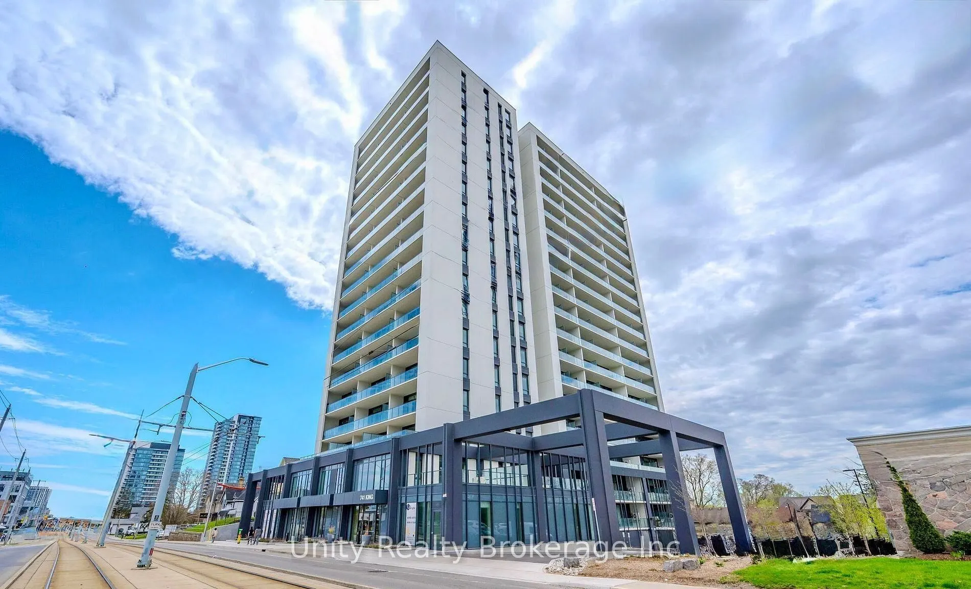 741 King Street W #812
