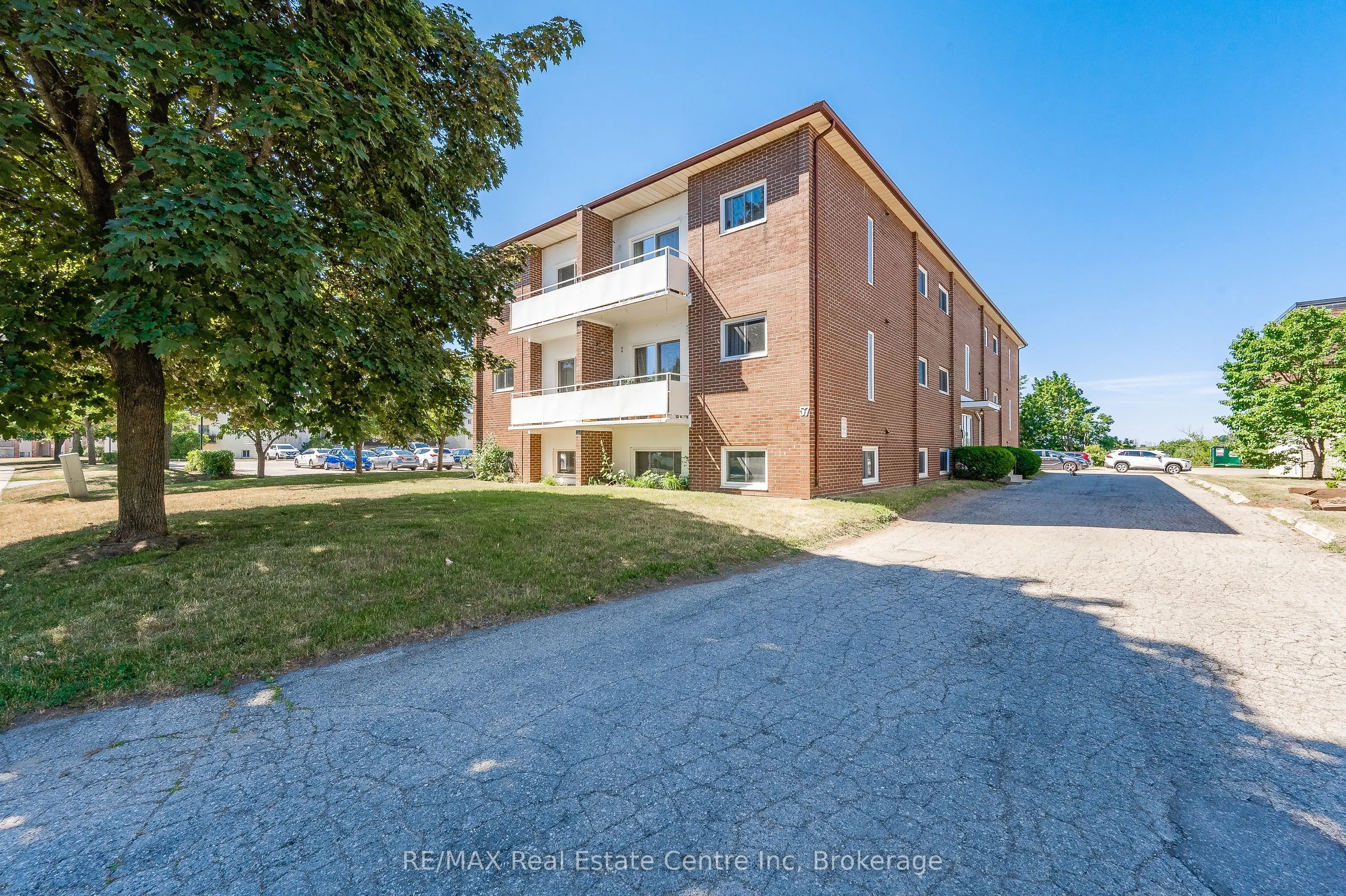 57 Conroy Crescent #102