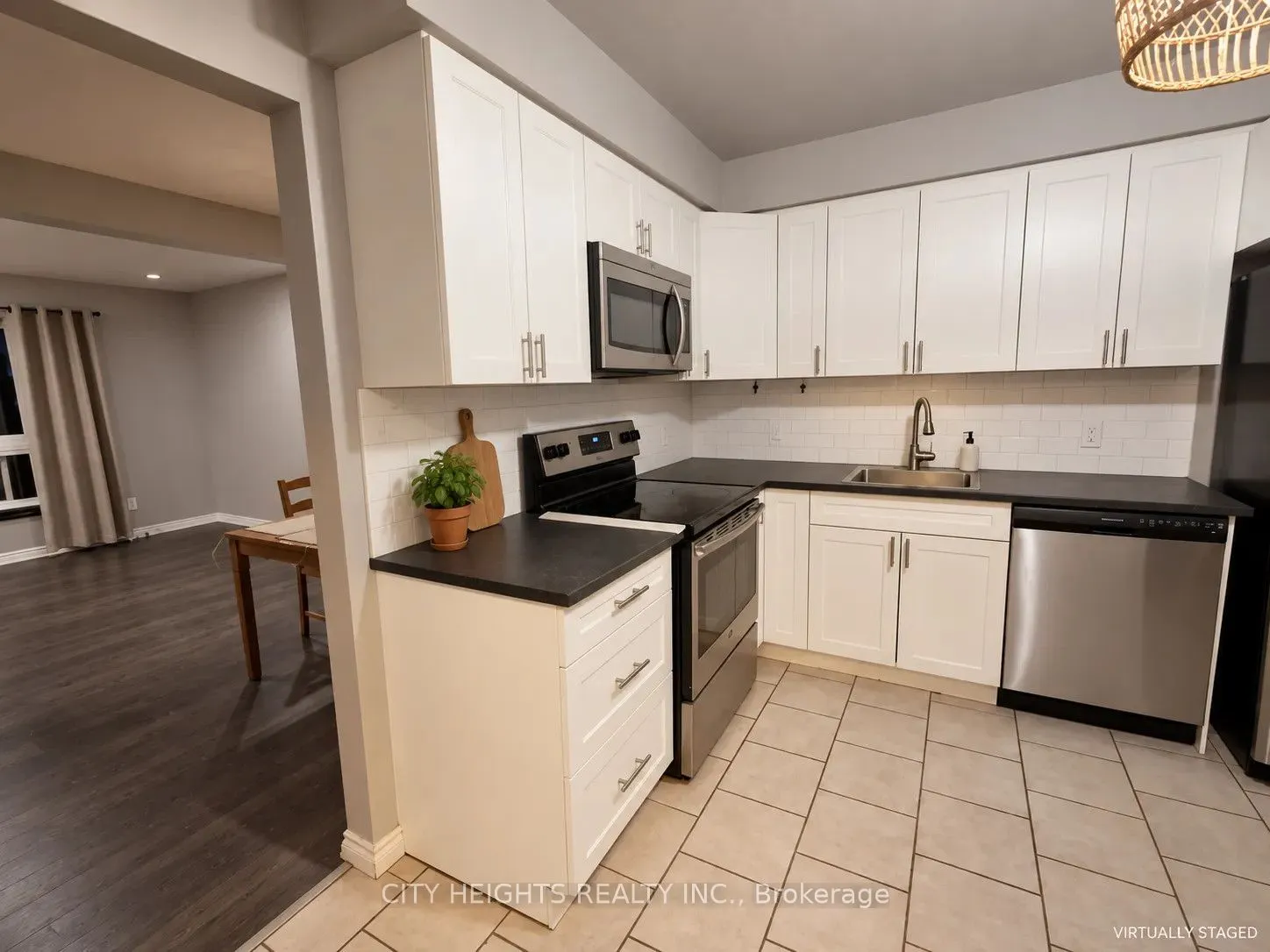 89 Highview Avenue E #14