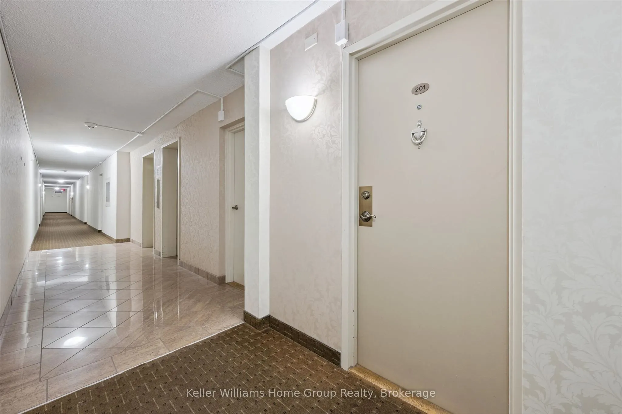 19 Woodlawn Road E #201