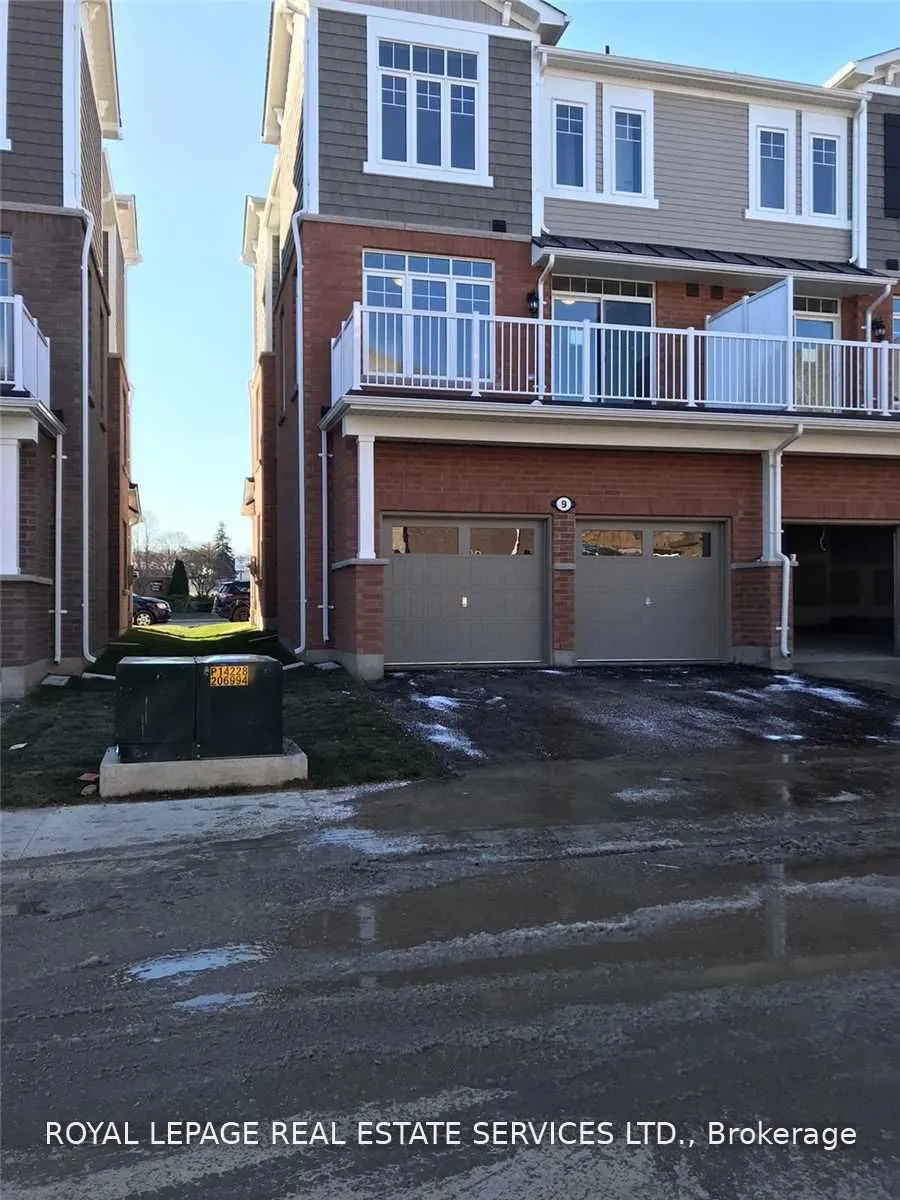 9 Canoe Lane
