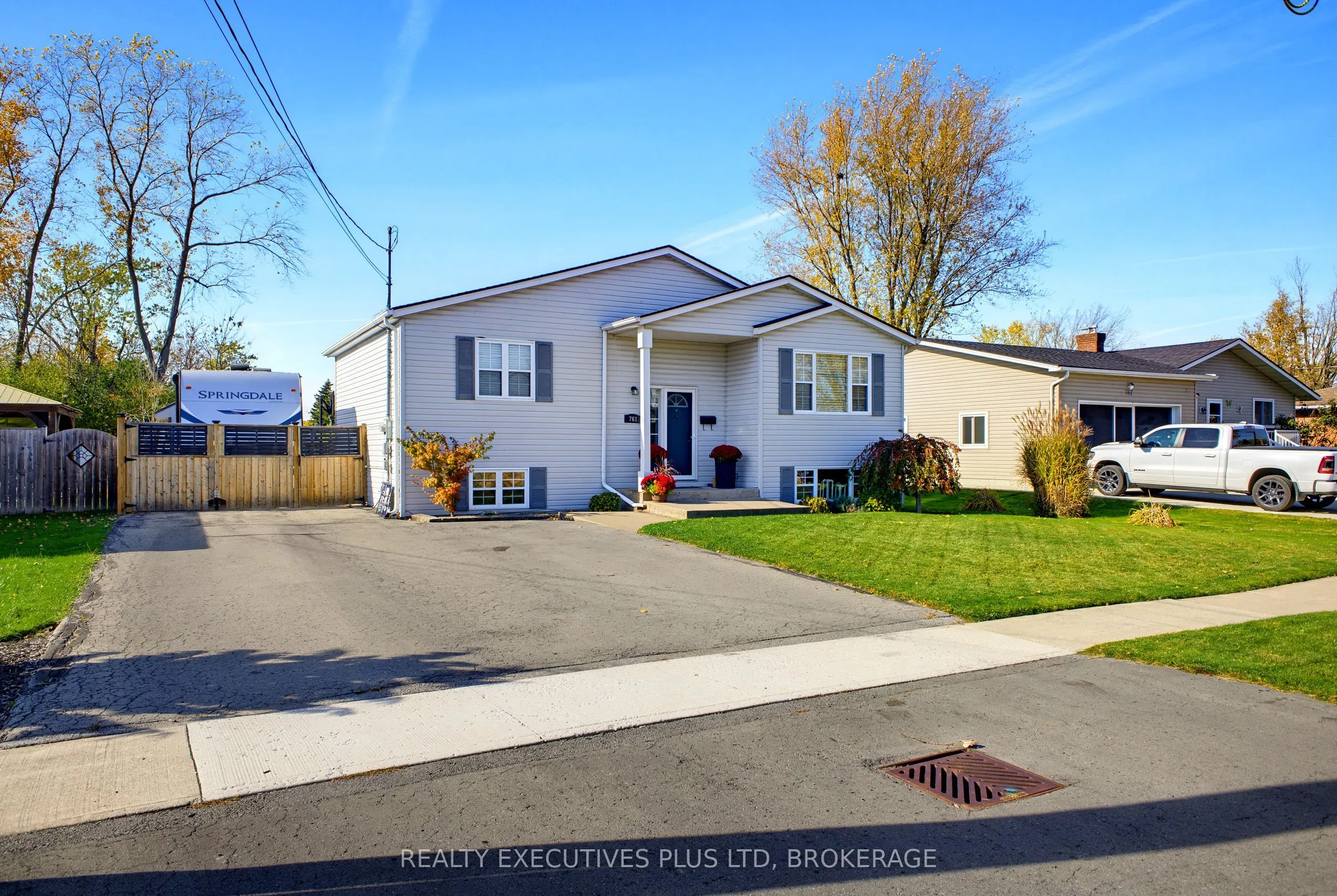 761 CRESCENT Road