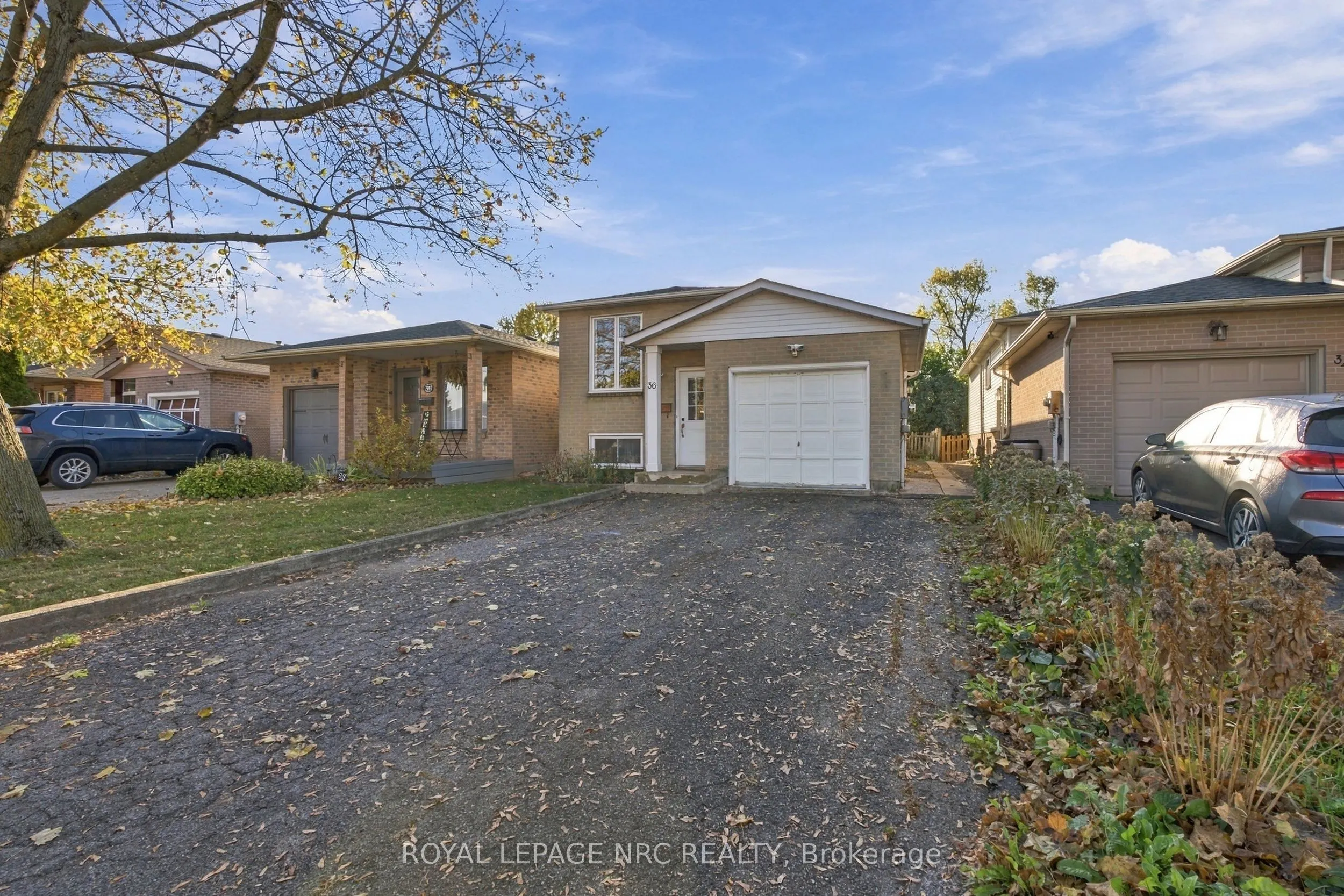 36 Lampman Crescent