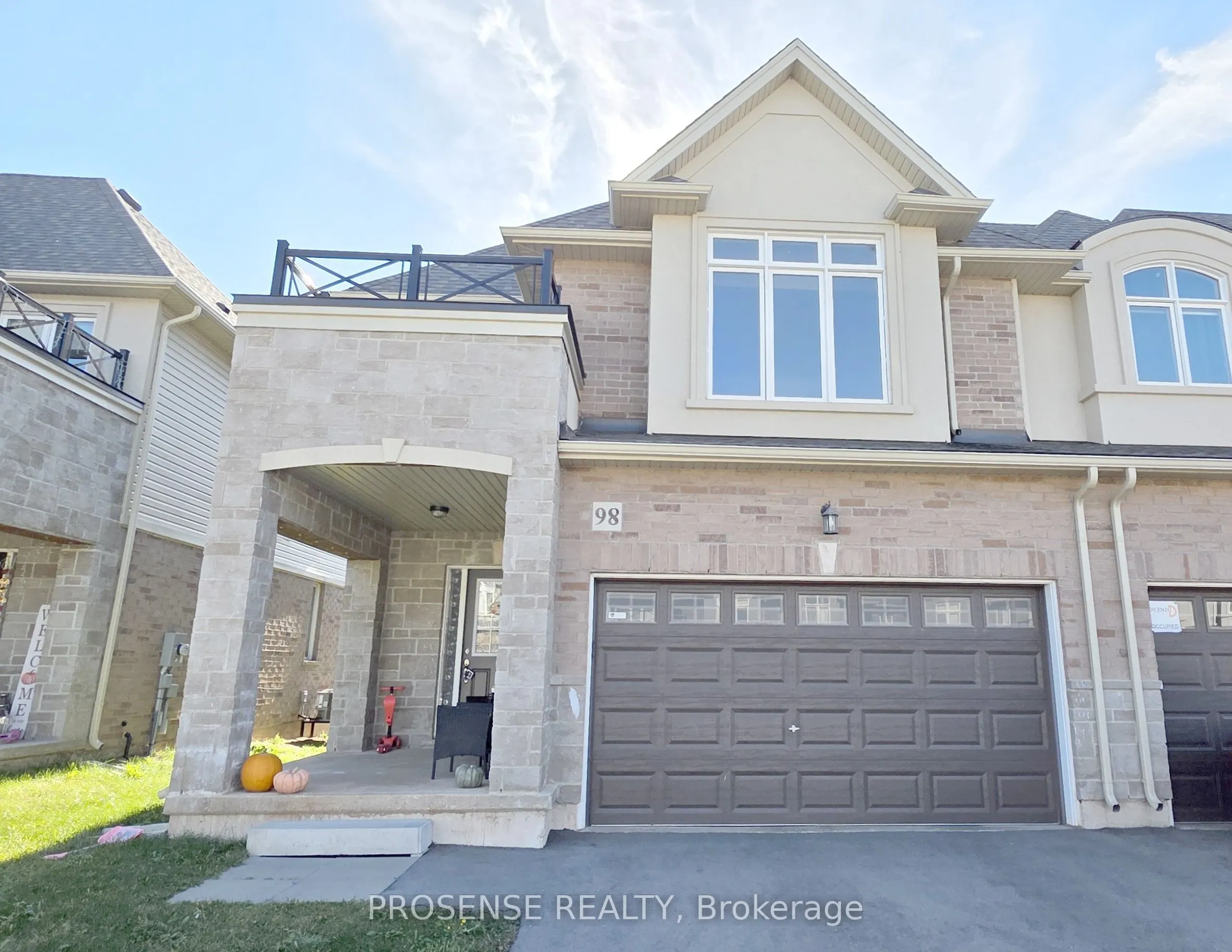 98 Pinot Crescent