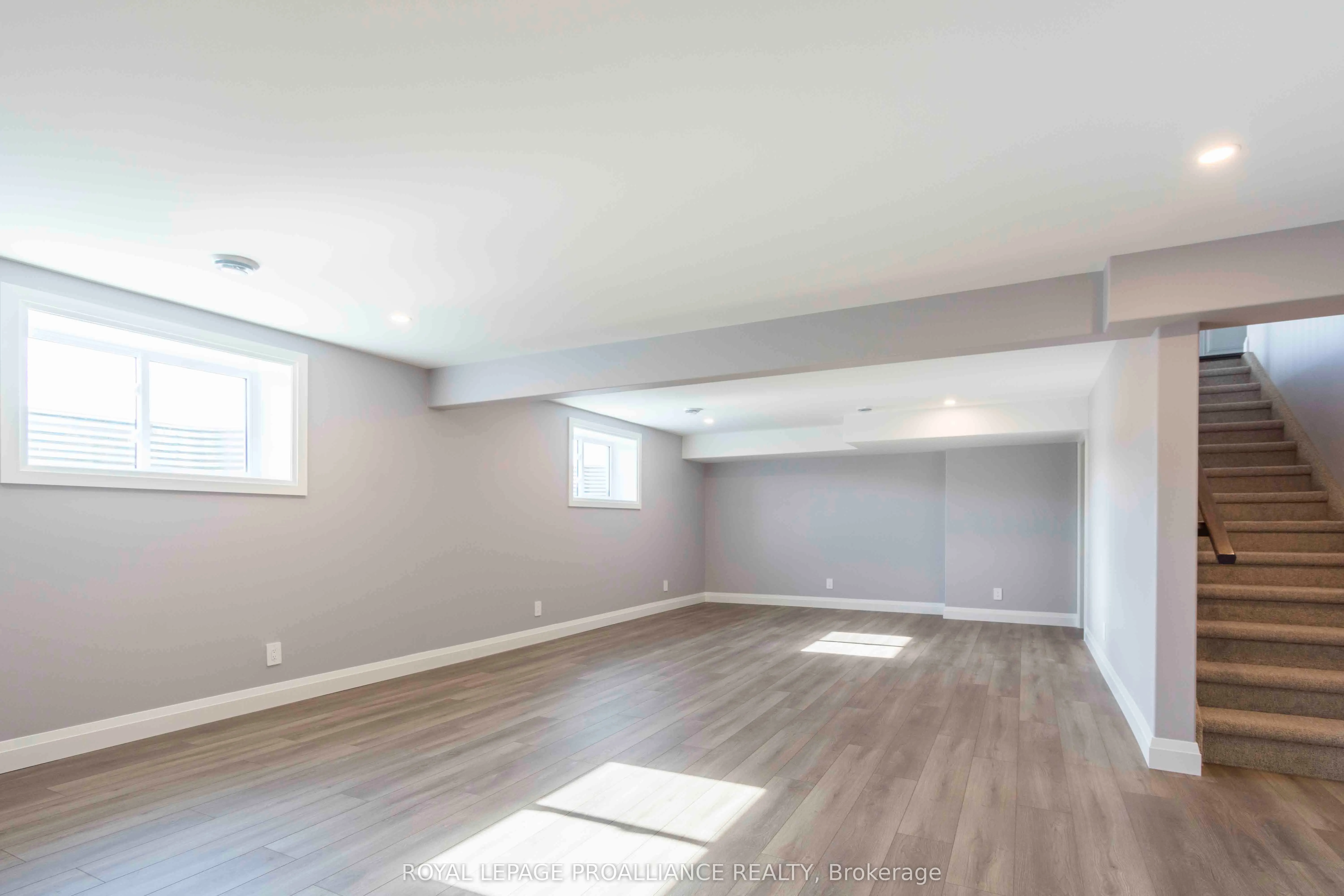 31 MacKenzie John Crescent