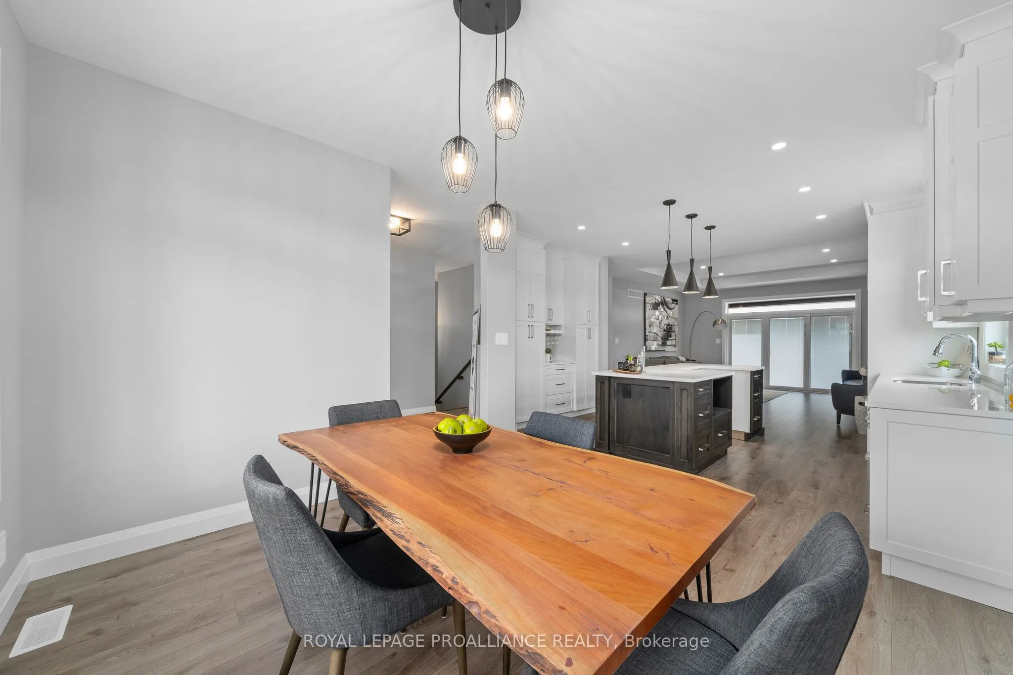 30 MacKenzie John Crescent