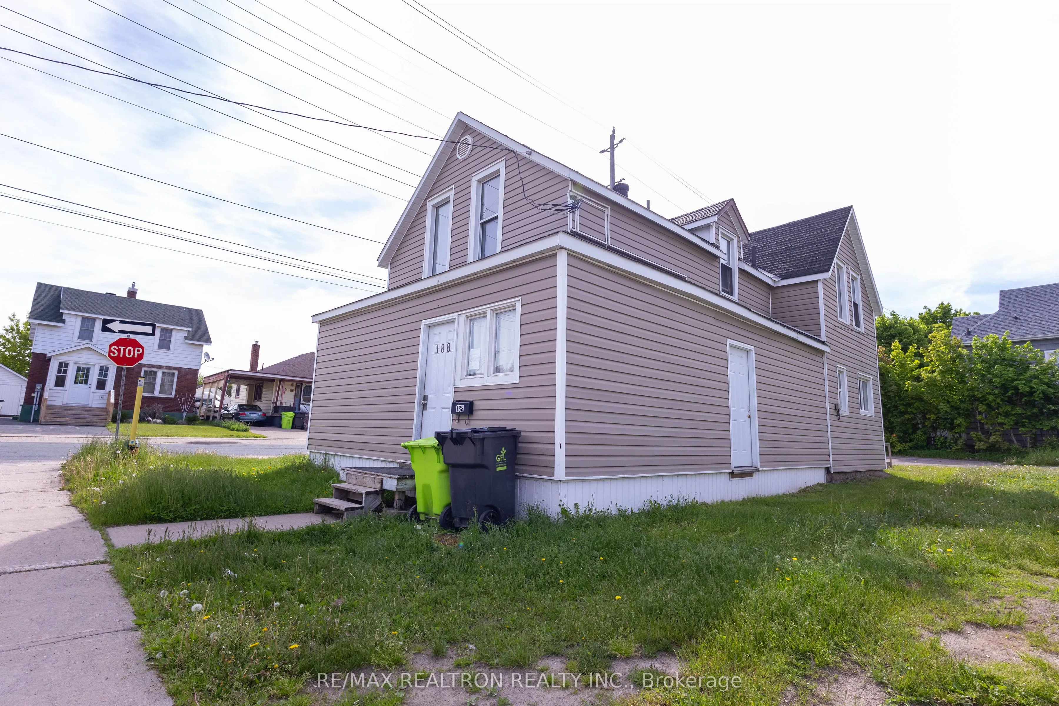 188 DENNIS Street