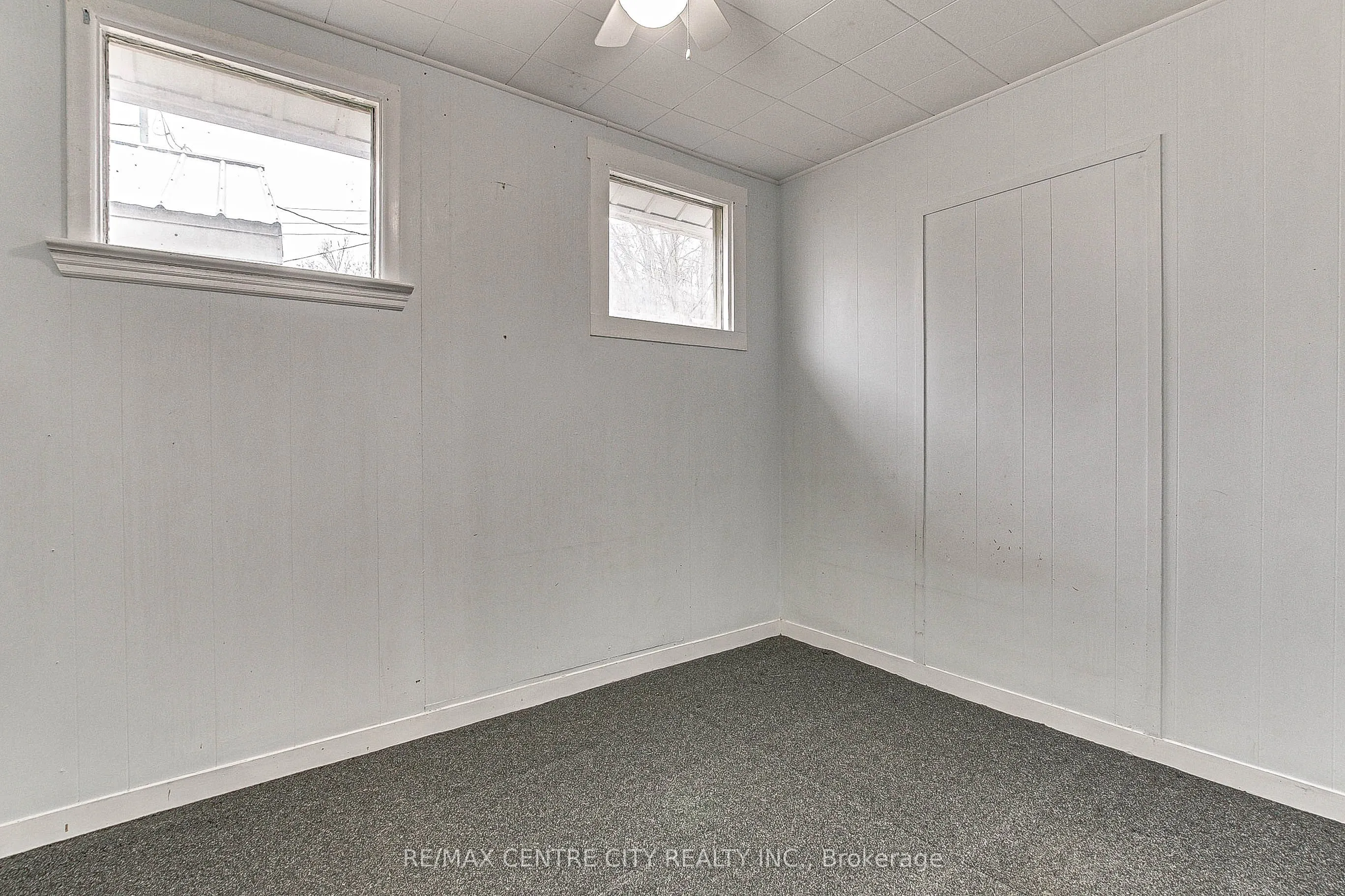 435 EDITH CAVELL Boulevard