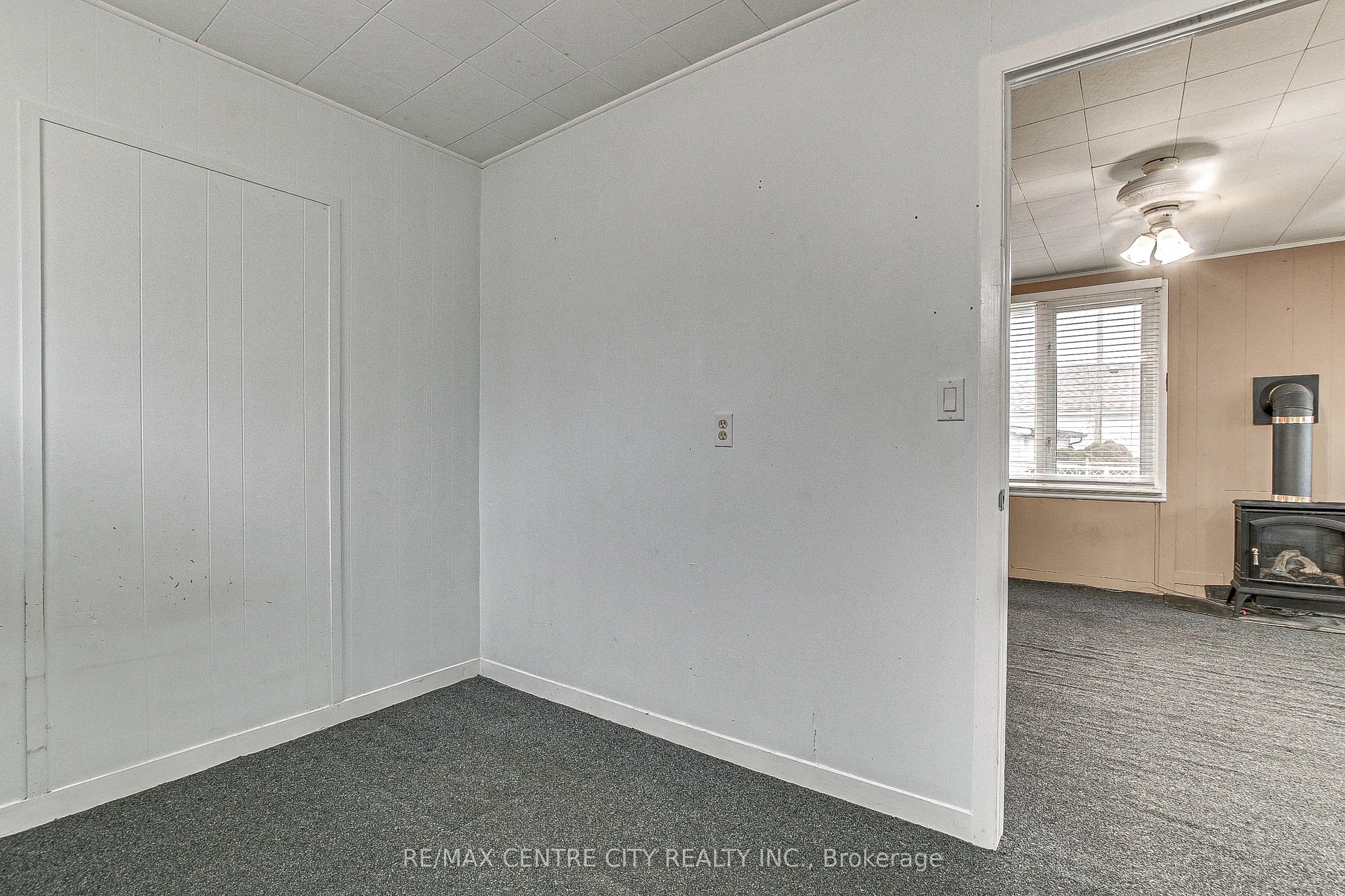 435 EDITH CAVELL Boulevard