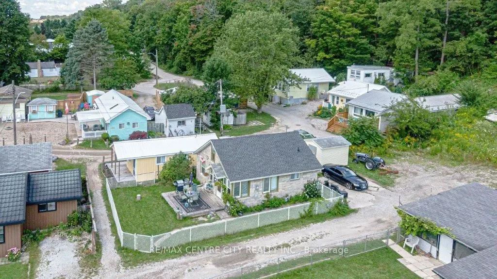 435 EDITH CAVELL Boulevard
