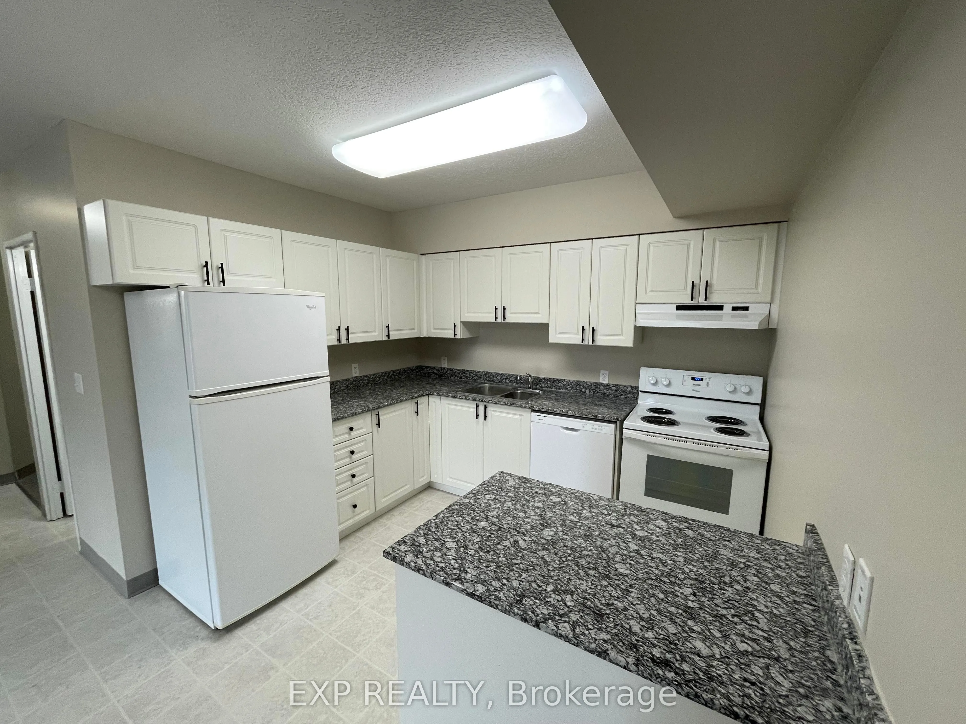 239 Auburn Drive #818