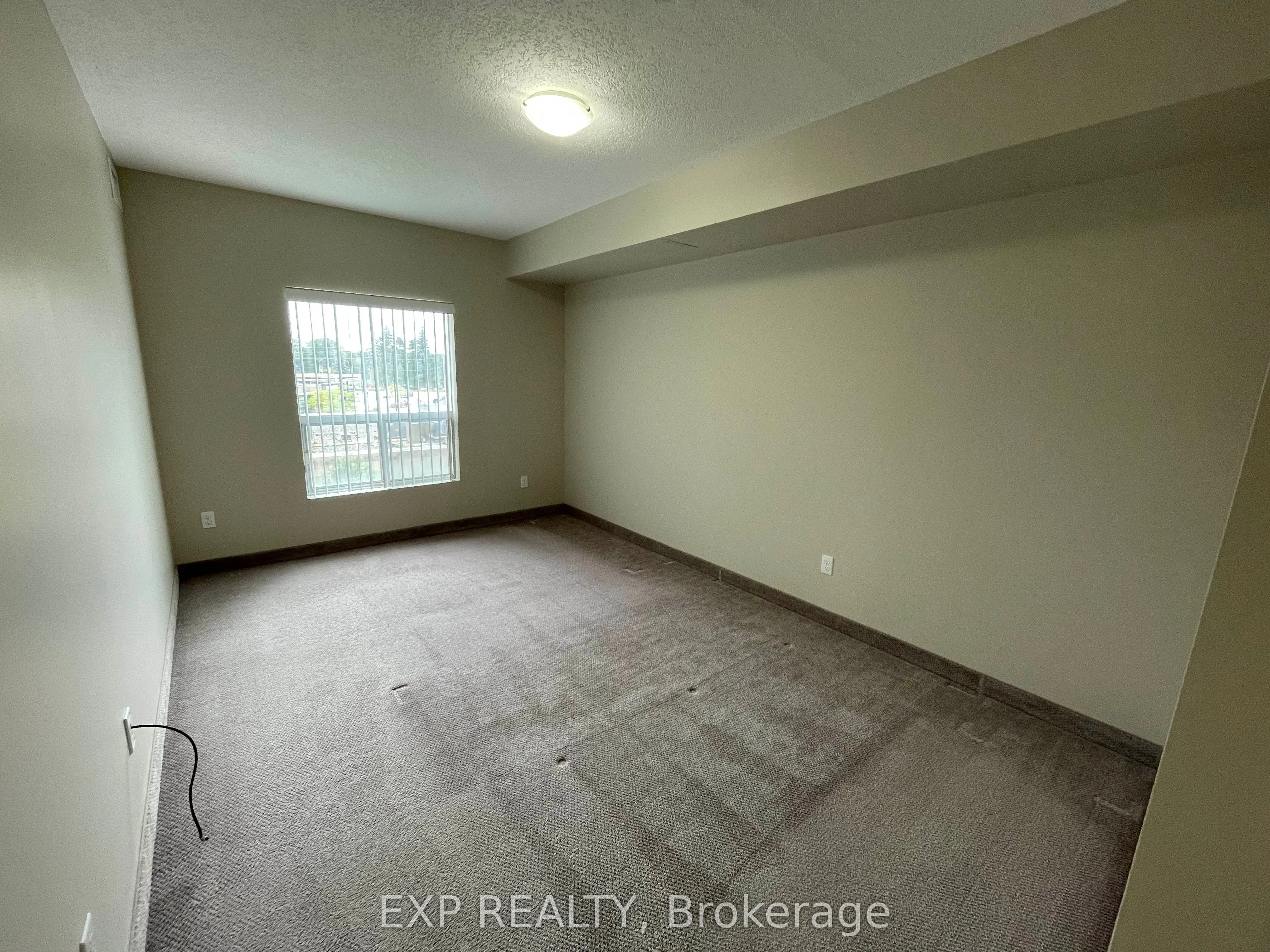 239 Auburn Drive #818