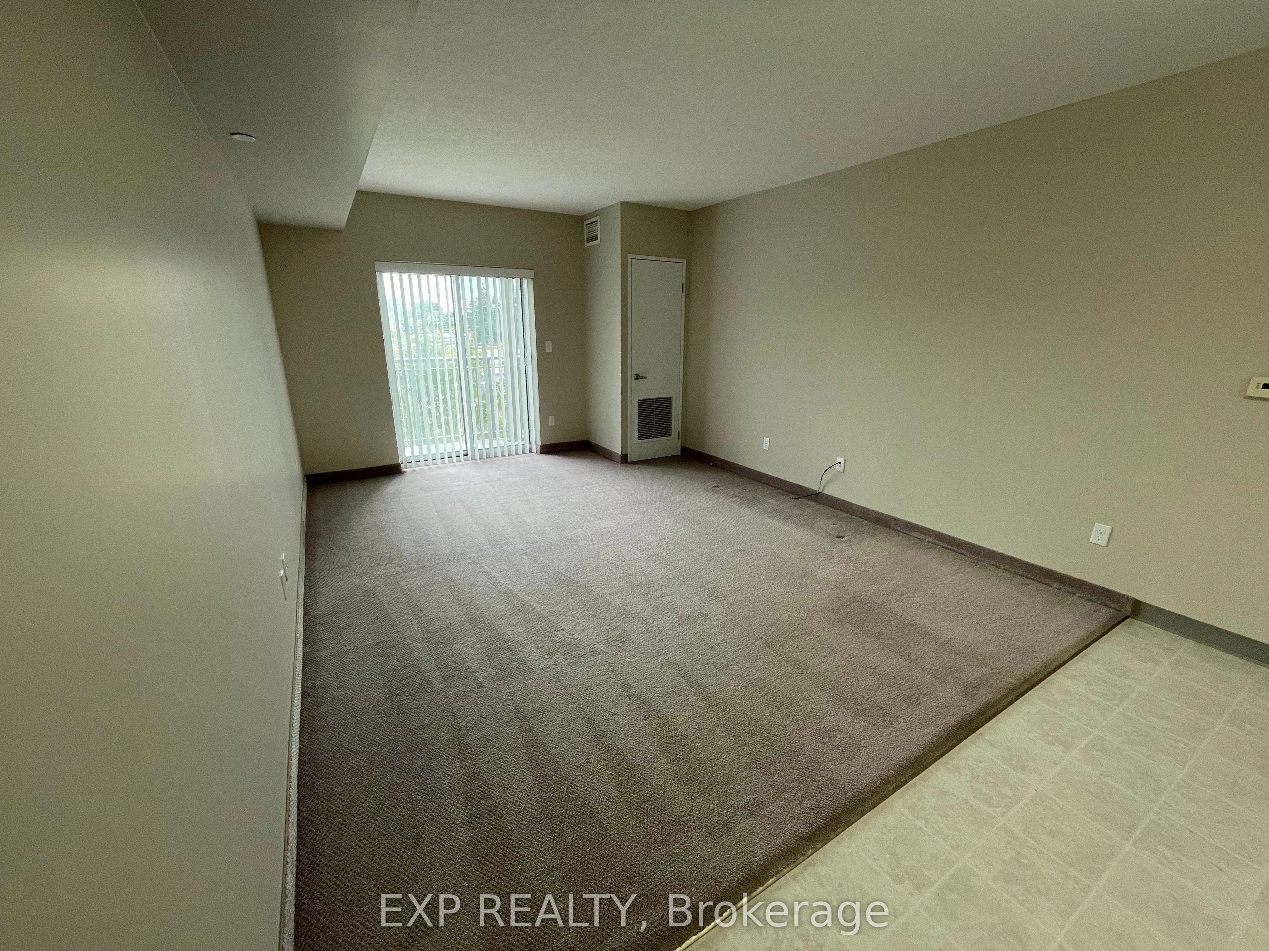 239 Auburn Drive #818