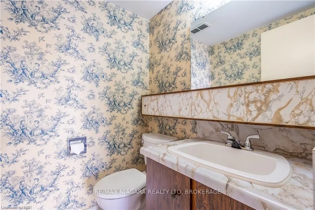 301 FRANCES Avenue #1203