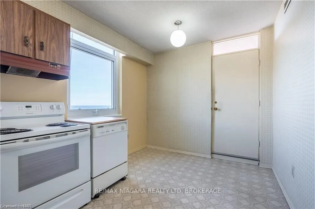 301 FRANCES Avenue #1203