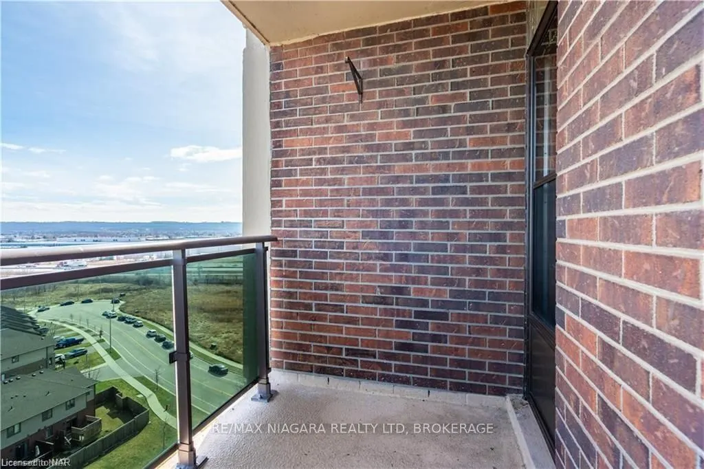 301 FRANCES Avenue #1203