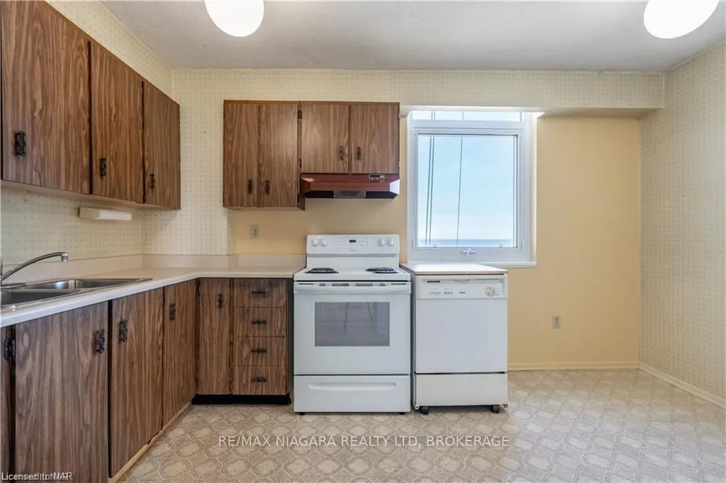301 FRANCES Avenue #1203