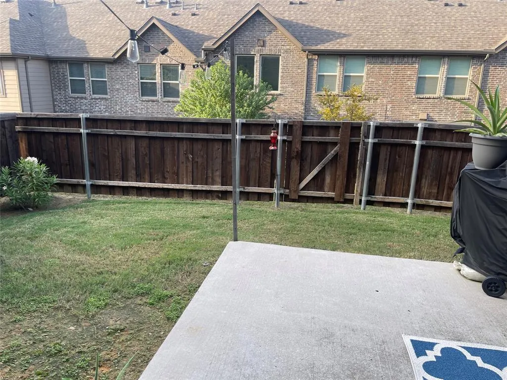 2745 Splendor Lane