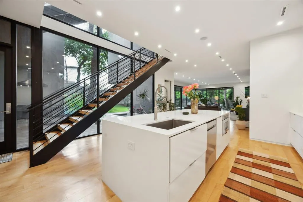 765 Evergreen Hills Road